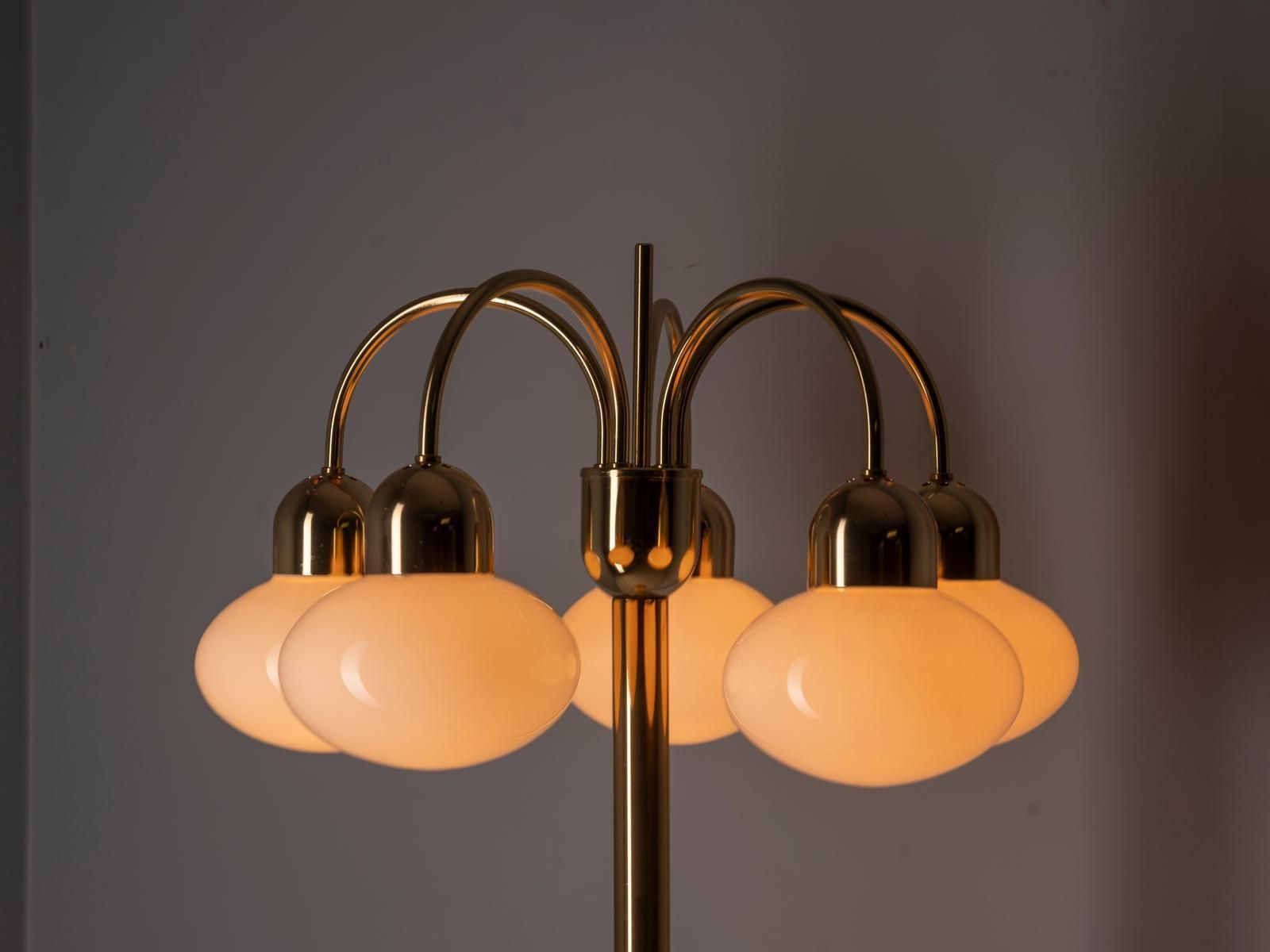 Vintage Vloerlamp van Messing met Vijf Opaline Glazen Kappen, Mid-Century, Tsjecho-Slowakije photo Verlichting