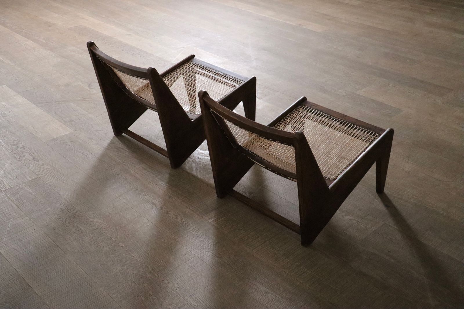photo for sale Pierre Jeanneret Kangaroo Chairs Pj Si 59, India, 1955