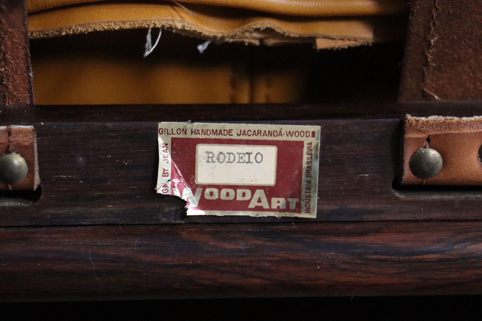 photo vintage Jean Gillon Rodeio Sofa voor Italma Wood Art, Brazilië, 1965