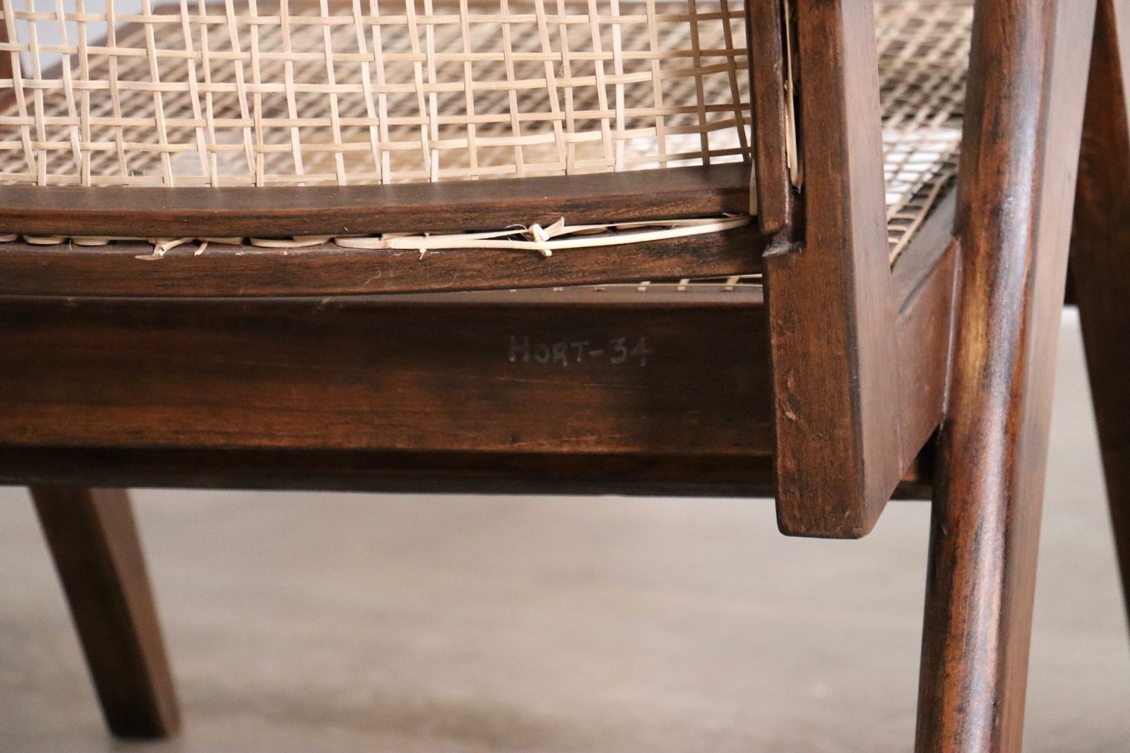 photo buy Pierre Jeanneret Lounge Chairs Pj Si 29 A In Teak And Cane, ca. jaren 1950