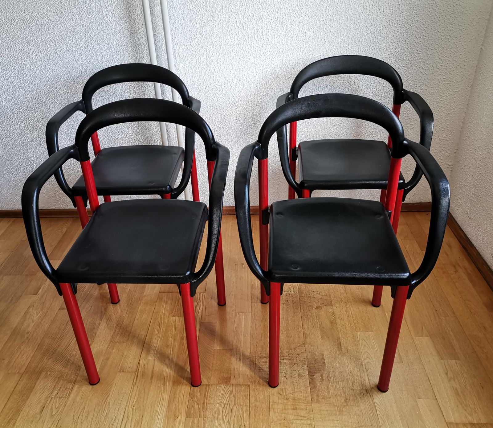 photo vinterior Set van 4 'Modres' eetkamerstoelen van Mladen Oresic voor TMN Jadran, jaren 1980, Joegoslavië