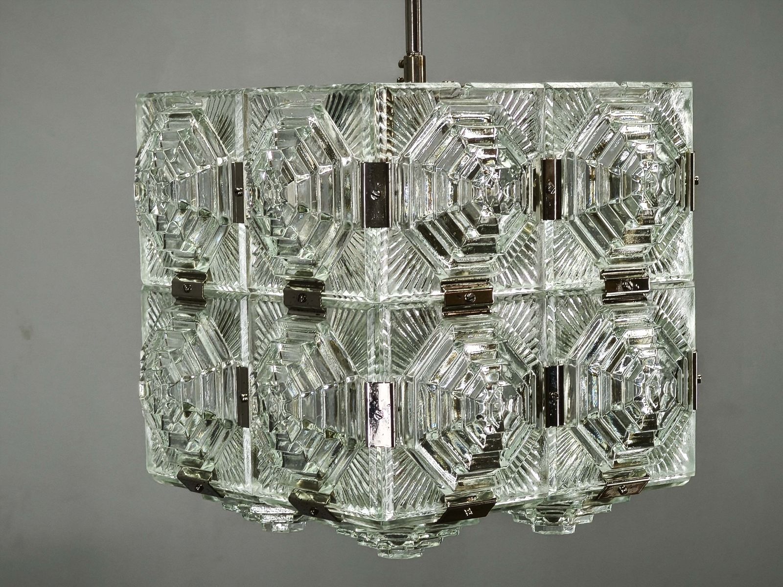 Brutalistische glazen kubus hanglamp ca. jaren 1970, Kamenický Šenov photo for sale