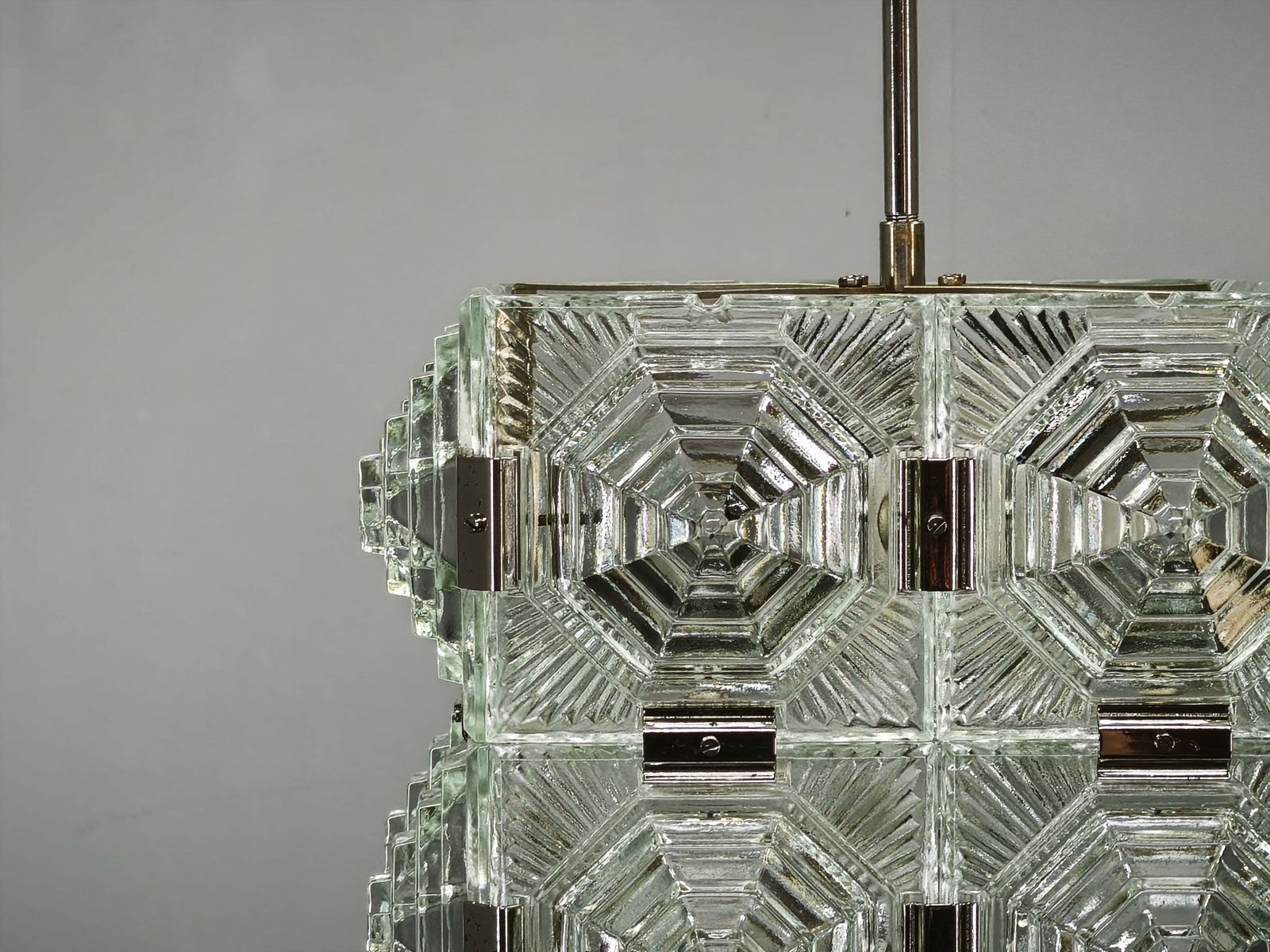 Brutalistische glazen kubus hanglamp ca. jaren 1970, Kamenický Šenov photo 792.0