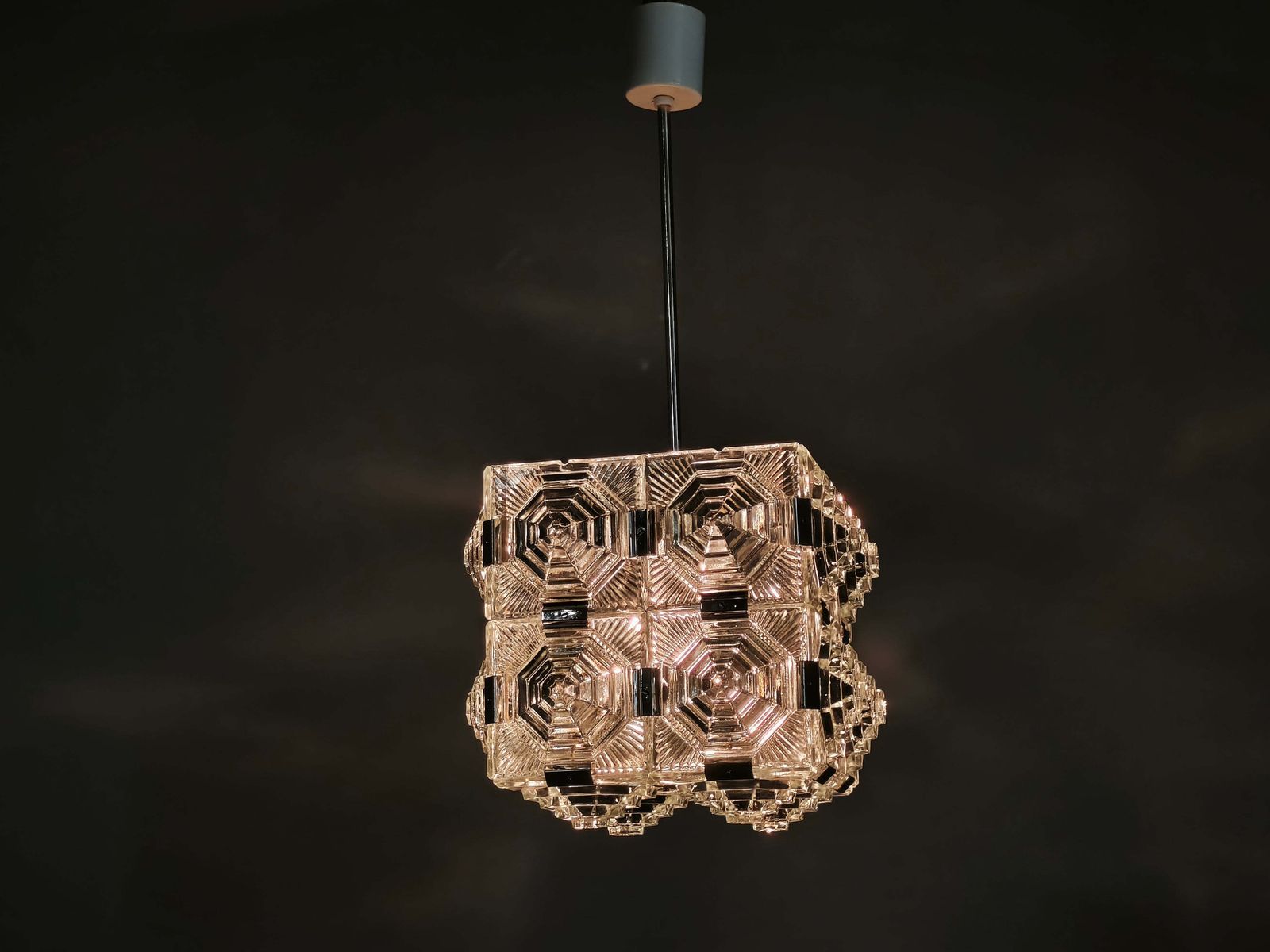 Brutalistische glazen kubus hanglamp ca. jaren 1970, Kamenický Šenov photo vintage