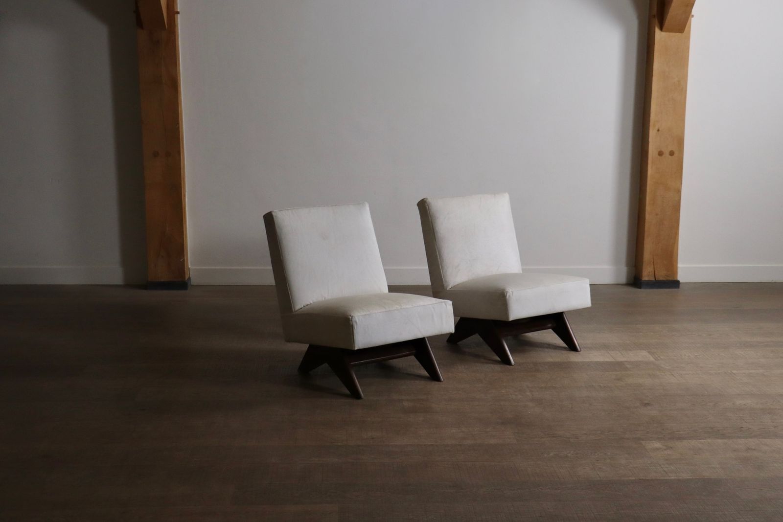 Paar Pierre Jeanneret 'Fireside' Chairs, Model No. PJ-SI-36-A photo buy