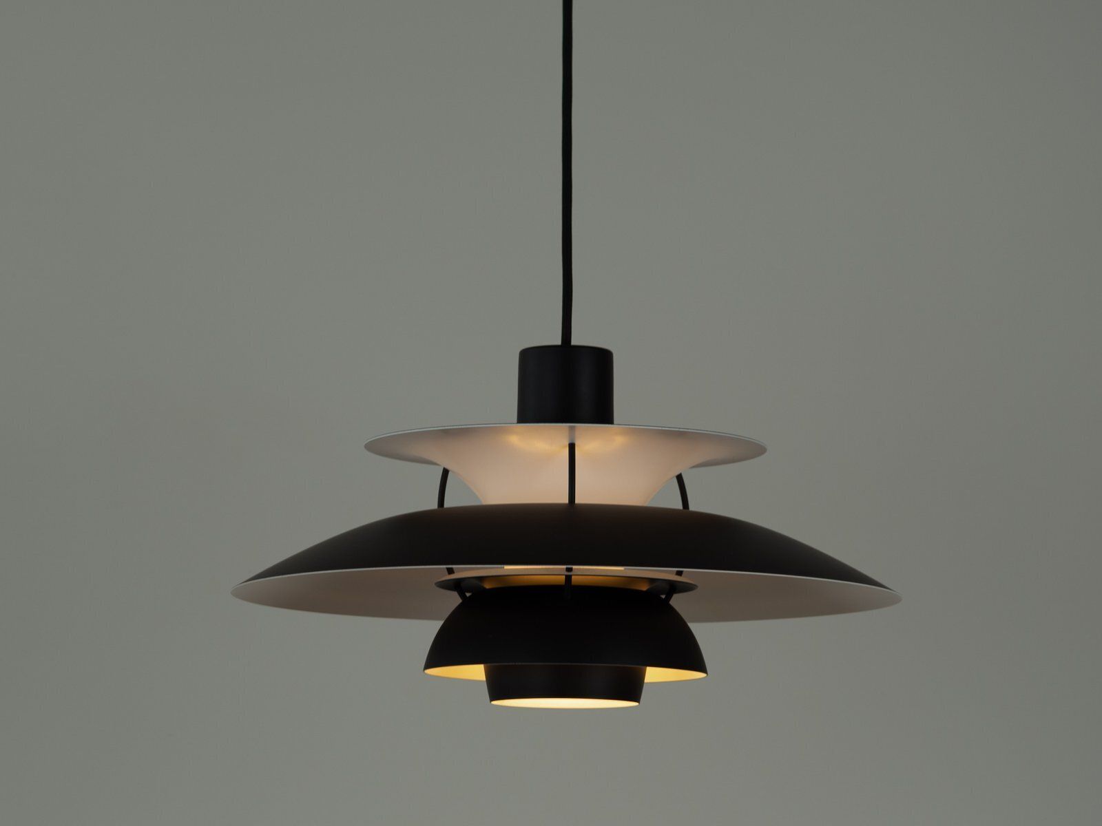 Lampe Ph 5 danoise vintage par Poul Henningsen pour Louis Poulsen, années 2000 photo for sale