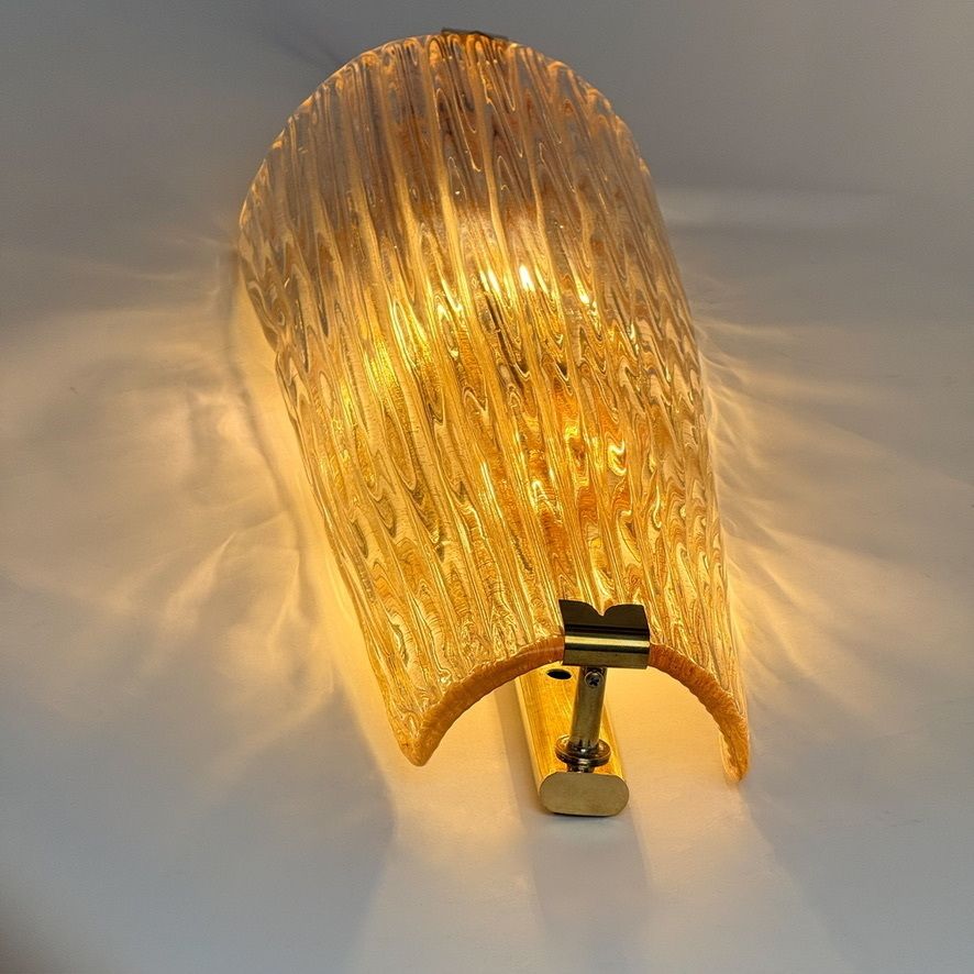 Late 20th Century Pair Of Brass And Pink Murano Glass W/ Gold Glitter Sconces photo Lighting