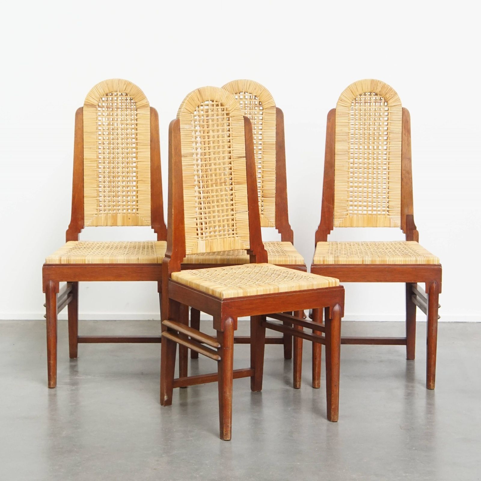 Unique Set Of Four Wicker Art Deco Design Dining Chairs With A High Back And Removable Fabric Seat