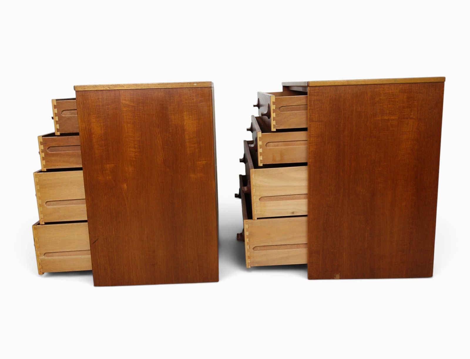 photo vinterior Pair Of Stag Cantata Teak Chest Of Drawers   John & Sylvia Reid, 1960s