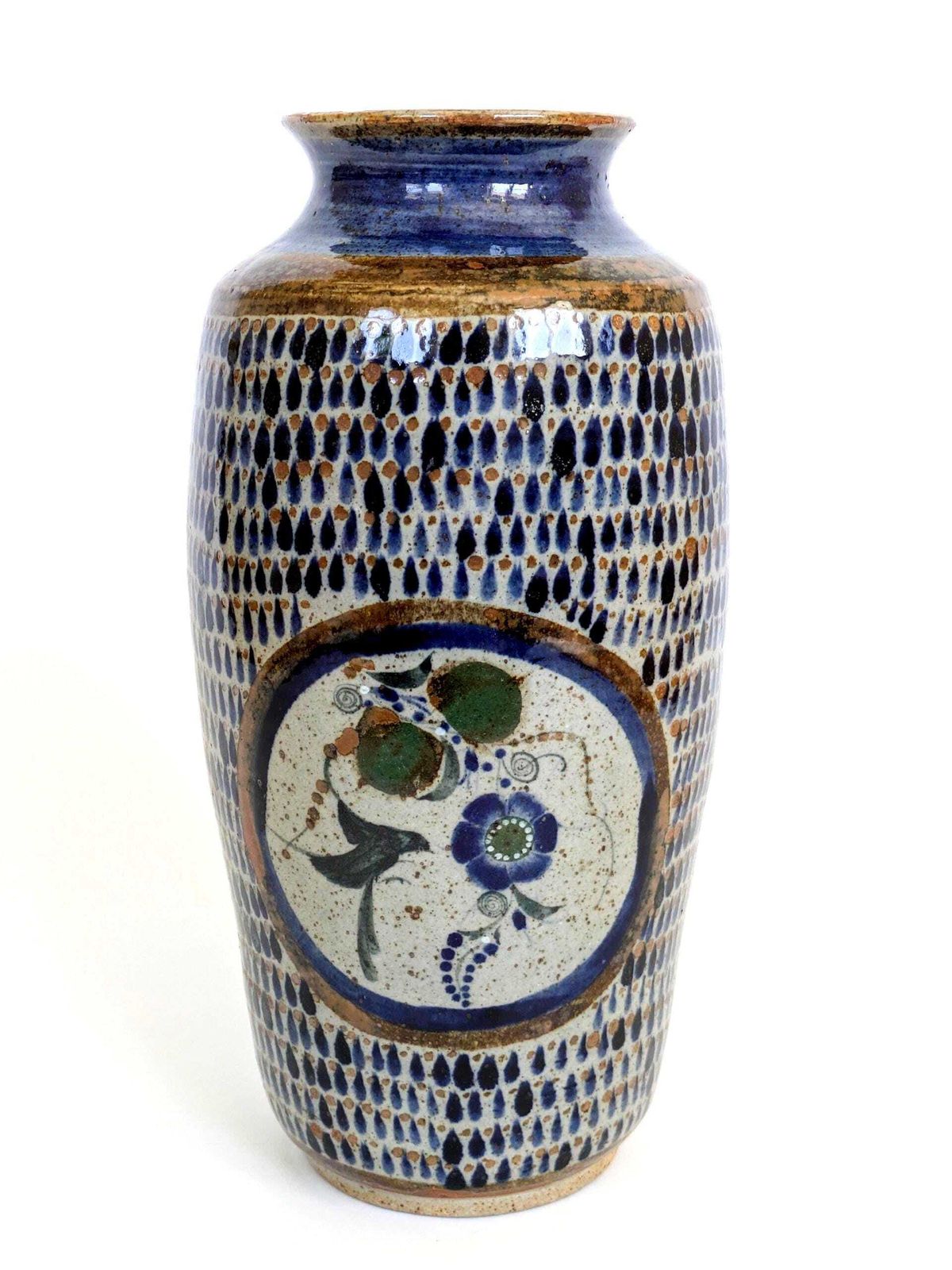 photo vintage Grote Mexicaanse aardewerken vaas in Tonalá-stijl, jaren 1970, folk art vloervaas, boho eclectisch interieur