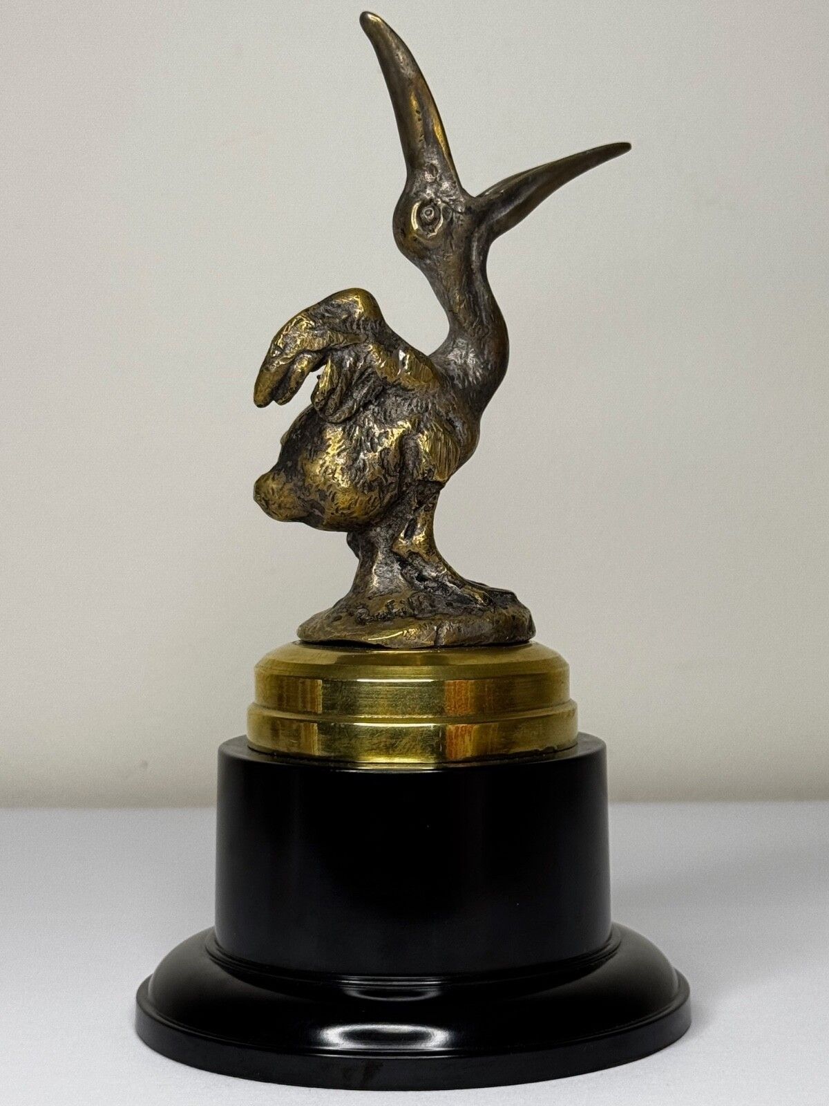 Antoine Bofill Gesigneerde Art Deco Pelikaan Automasotte Messing Sculptuur ca. 1920s photo furniture