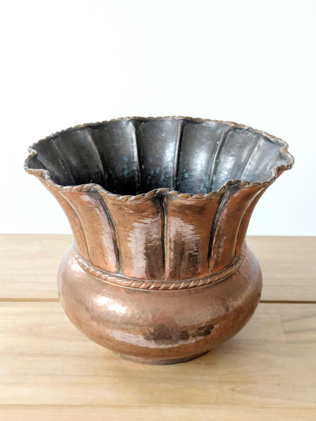 Midcentury Italian Copper Planter: Hand Hammered Design With Scalloped Rim And Cord Detail photo 113.0
