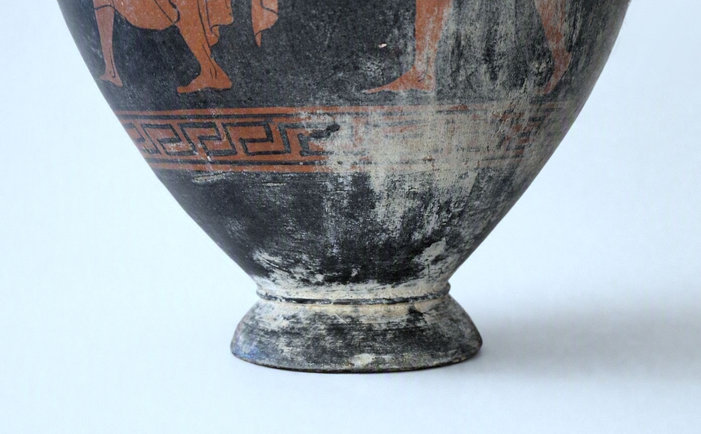 Etruskische Column Krater, Roodfiguur, 4e eeuw v.Chr. photo vinterior