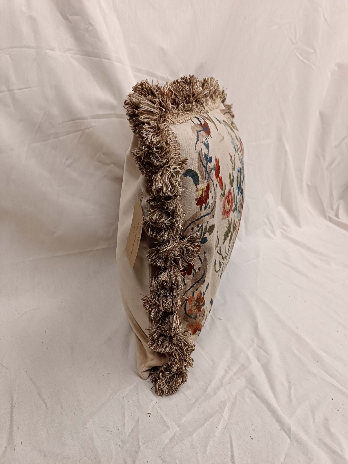Large Tapestry Cushion Cover French Style Aubusson Floral Rose Bouquet & Tassel photo Textiles