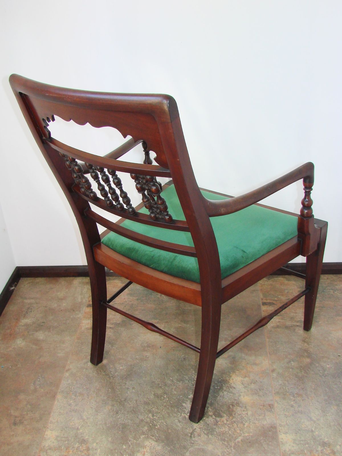 Mahonie fauteuil uit de overgang van de 19e naar de 20e eeuw photo vintage
