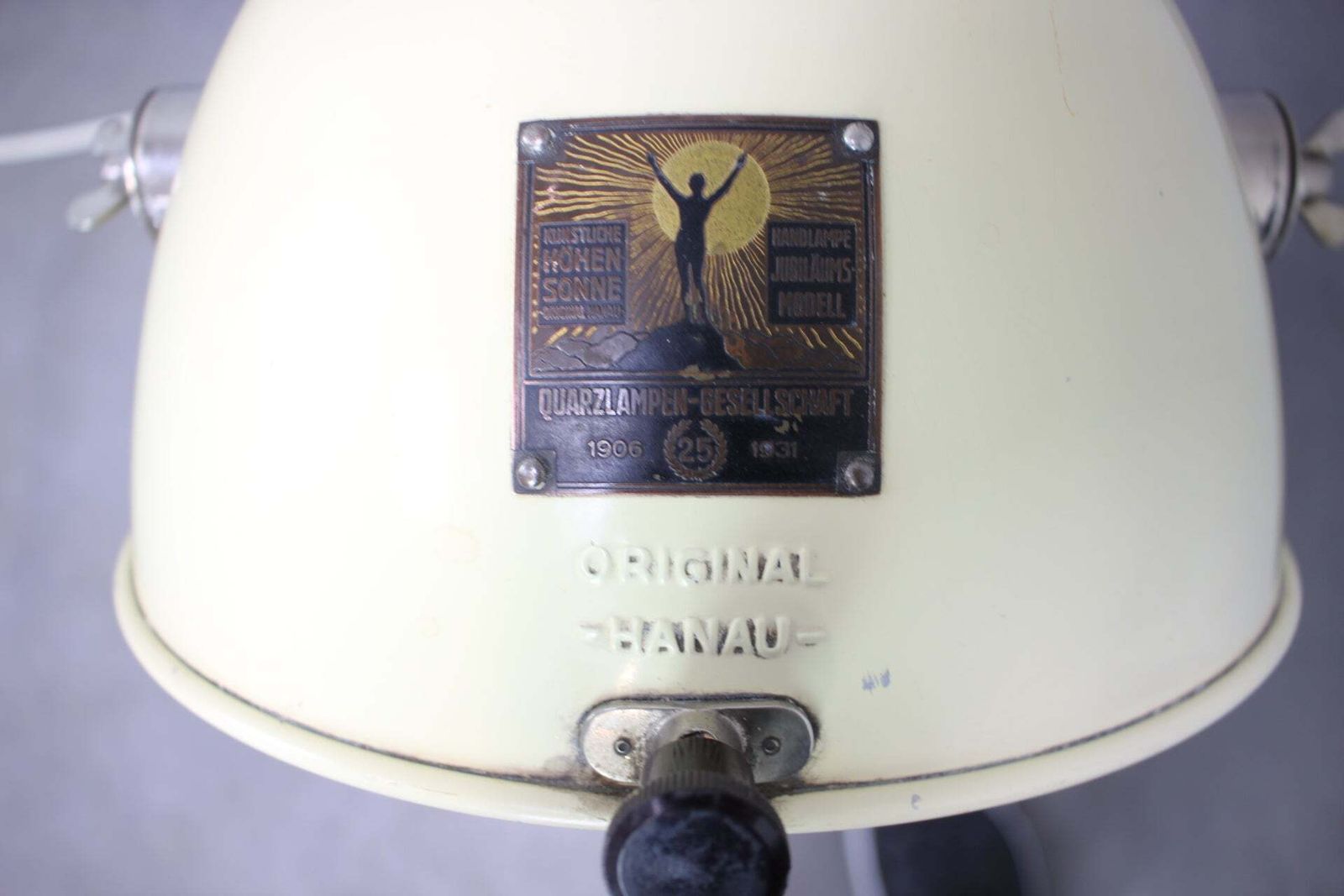 Hanau Quartz Sun Lamp jaren 1930, Duitse medische uv-therapielamp, Bauhaus photo furniture