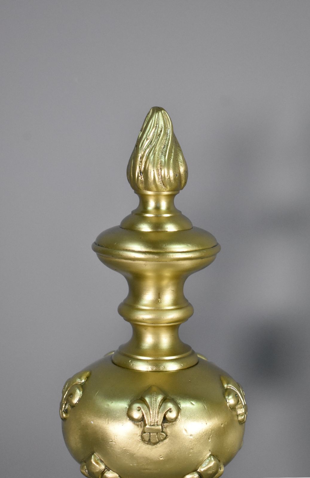 Paire de chenets français en bronze Napoléon III, début du XIXe siècle photo Éléments architecturaux