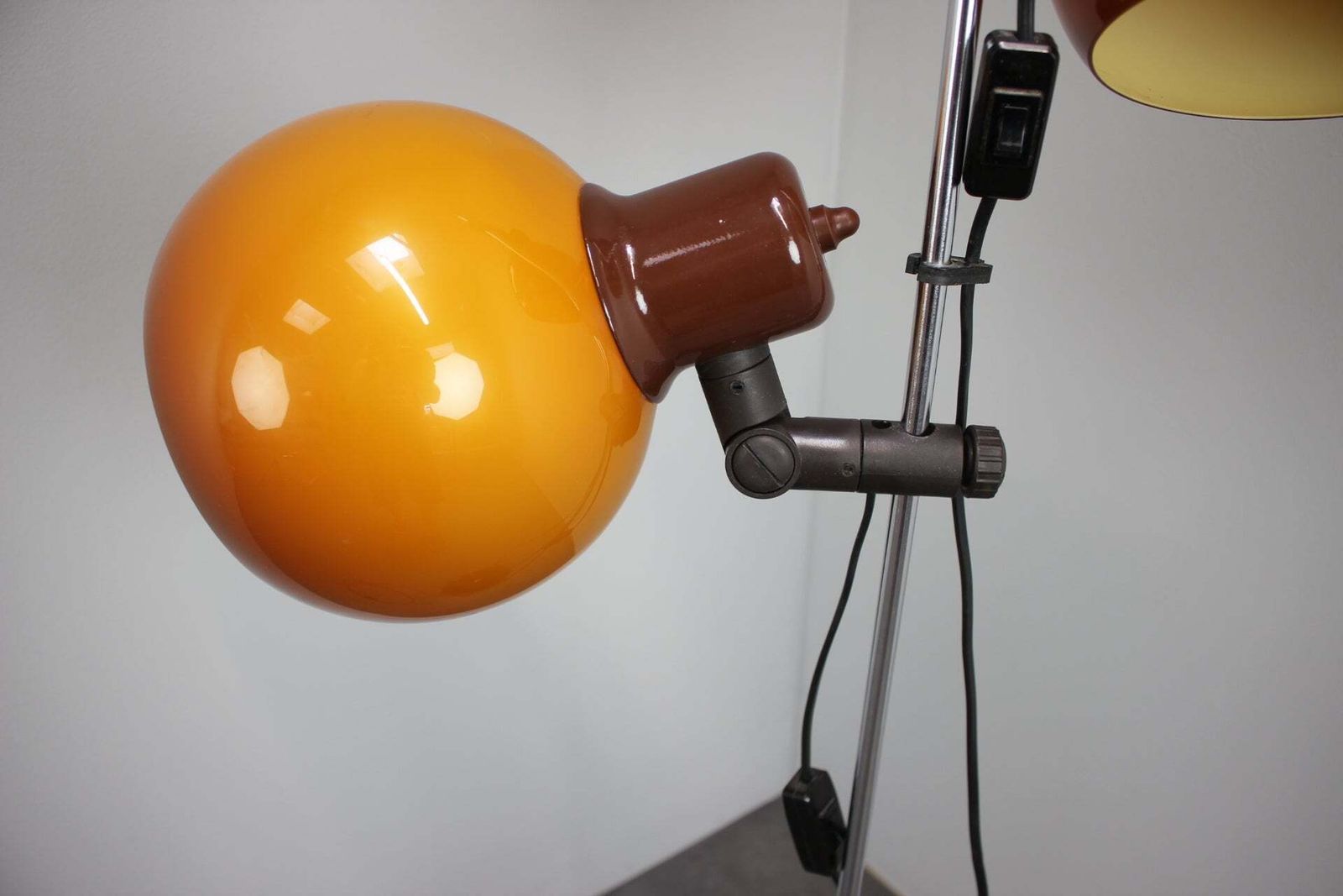 Lampadaire double réglable Space Age hongrois en orange et marron, chromé, années 1970 photo Luminaires