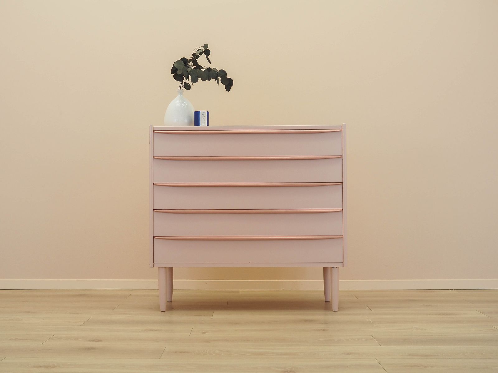 Deense Ladekast Ca. Jaren 1970 In Roze, Vier Lades, Teakfineer, Massief Poten photo furniture