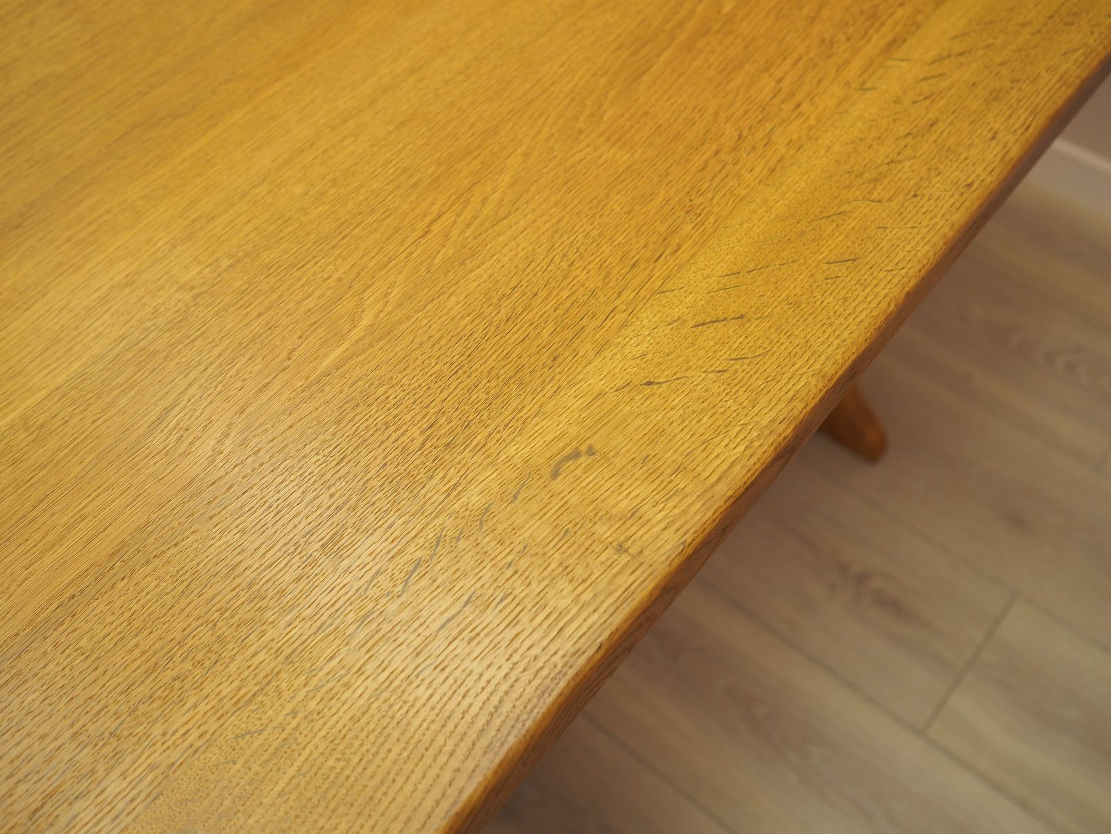 photo for sale Table à manger danoise extensible en chêne, par Henning Kjærnulf, années 1960
