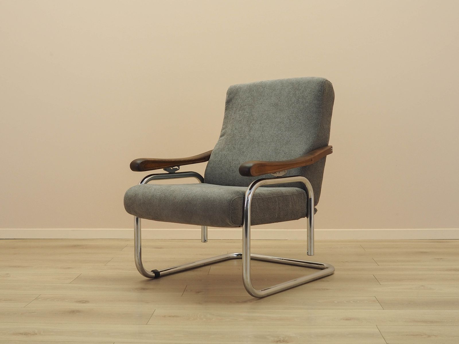 Italiaanse lounge chair met verstelbare rugleuning, beuken armleuningen, jaren 1970 photo furniture