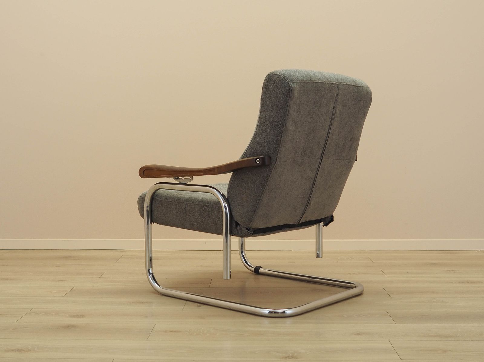 Italian Lounge Chair With Adjustable Backrest, Beech Armrests, 1970s photo vinterior