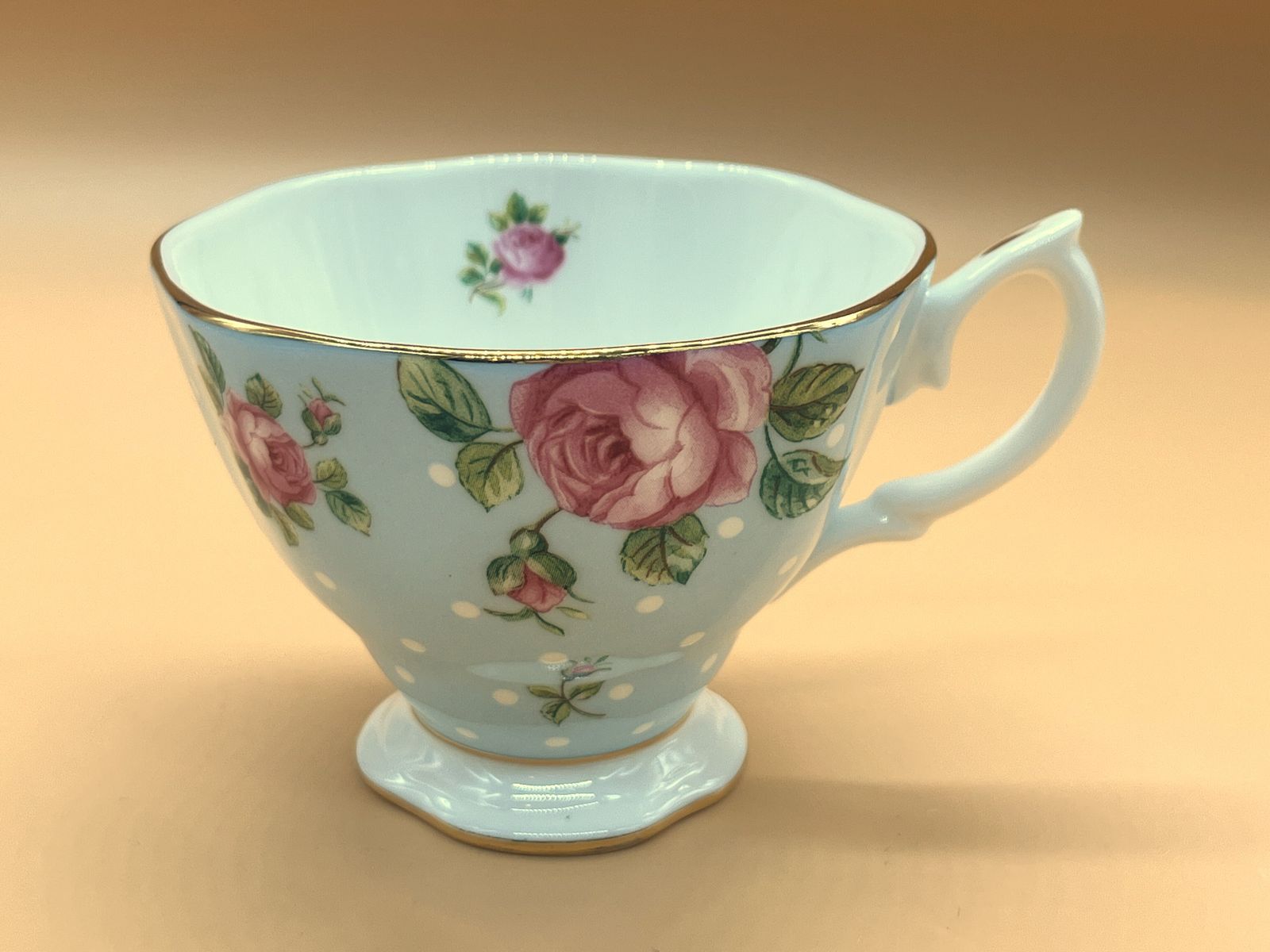 photo for sale Royal Albert China Polka Blue Rose theekopje, schotel en gebaksbord. In doos.
