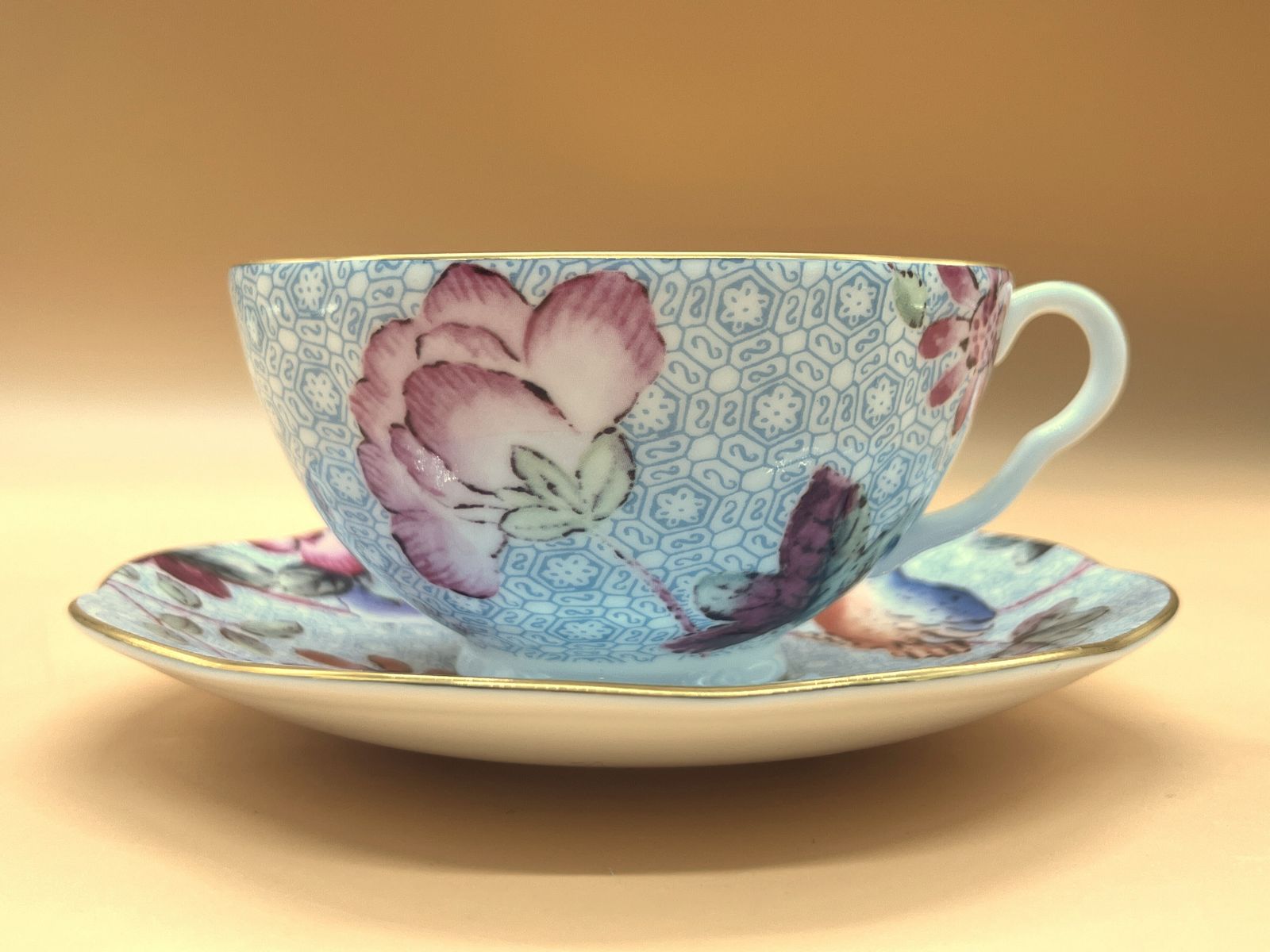 Wedgwood China Cuckoo Blue Design theekop op voet met schotel. photo vintage