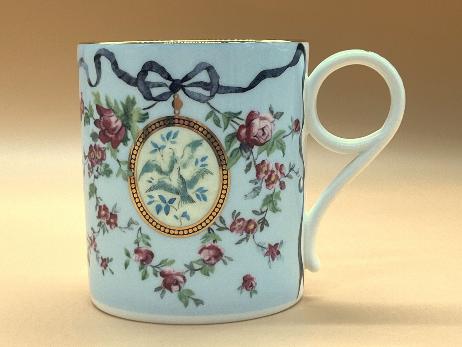 Wedgwood China Archive Collection Ribbon & Wild Rose Design kleine mok.
