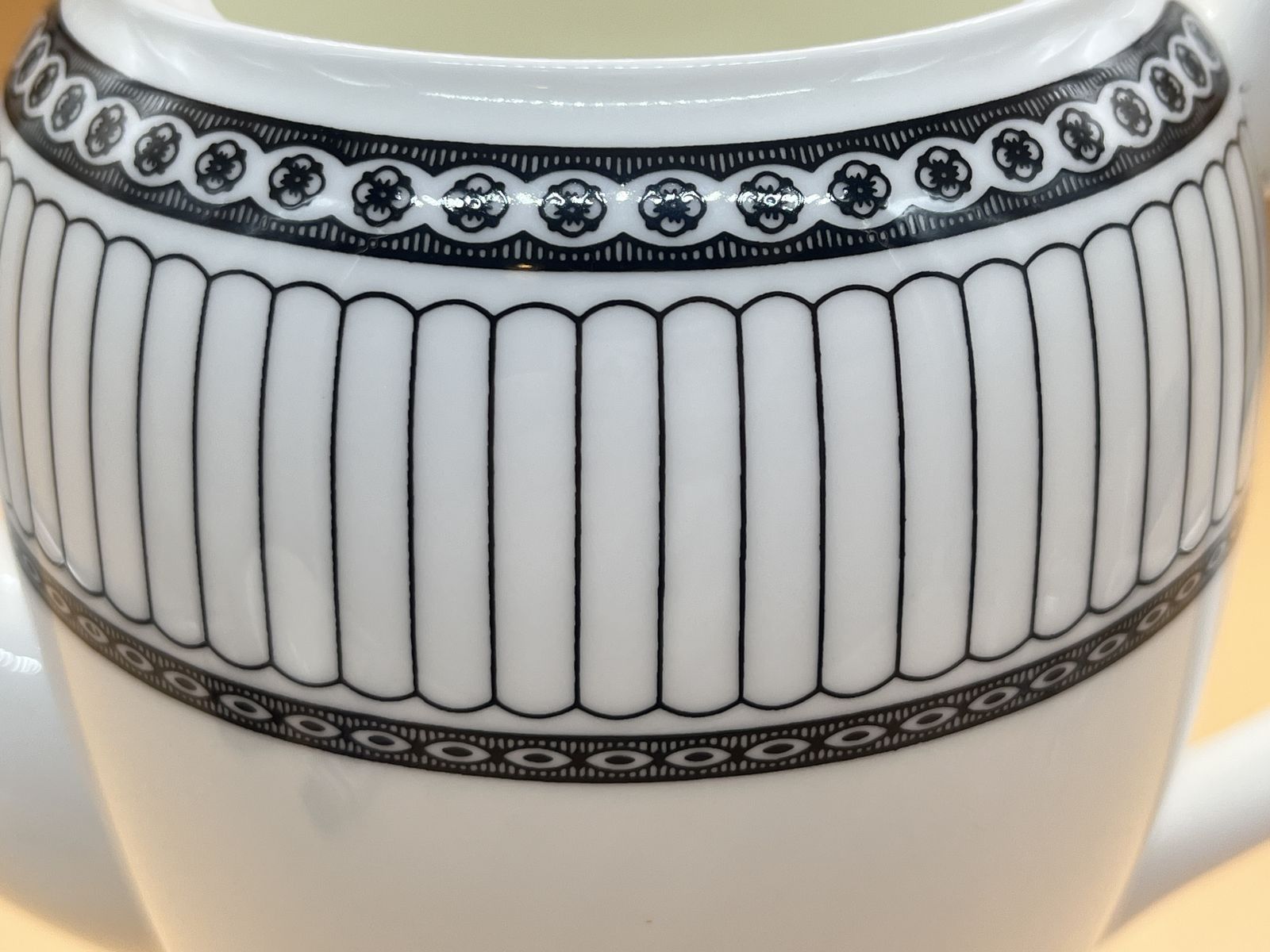 Wedgwood China Large 2 Pint Capacity Colonnade Design Coffee Pot. W4340. photo vintage