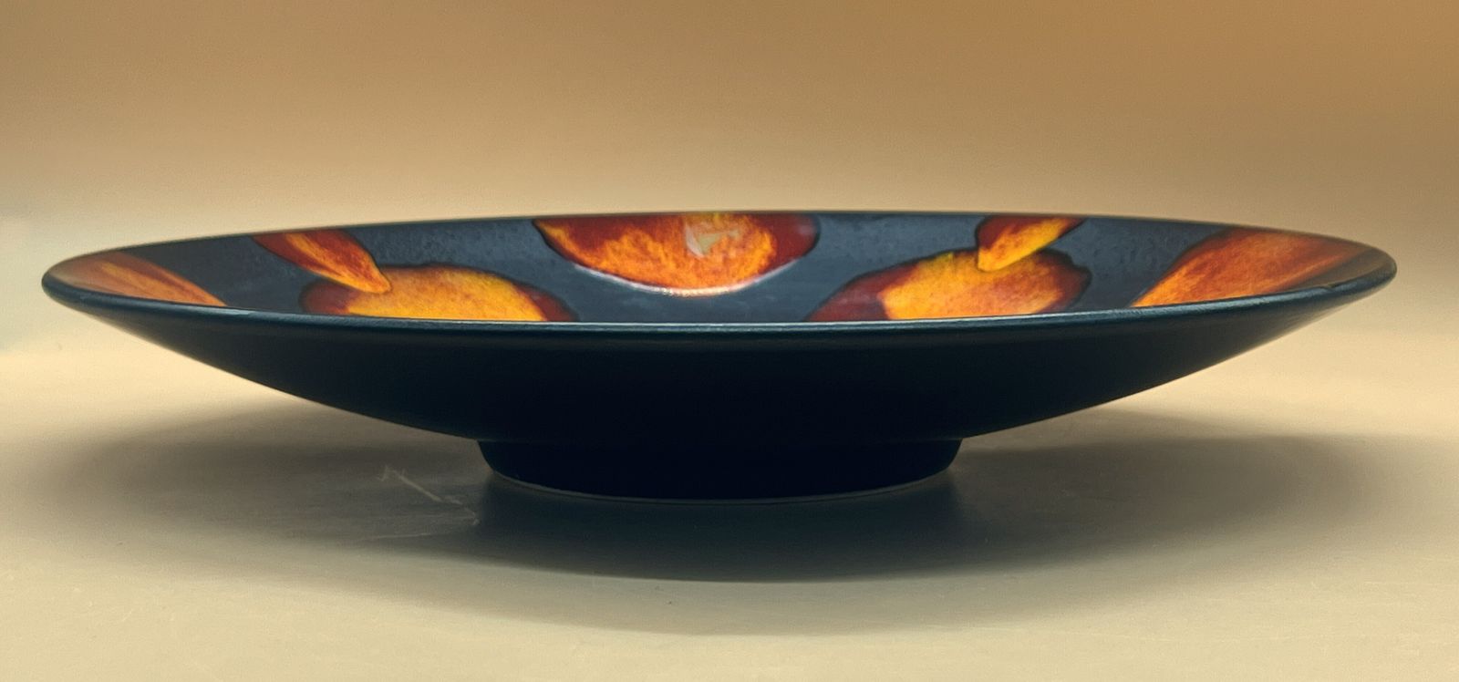 Poole Pottery Galaxy Living Glaze Charger Plate. Diameter 10,5". photo Woonaccessoires