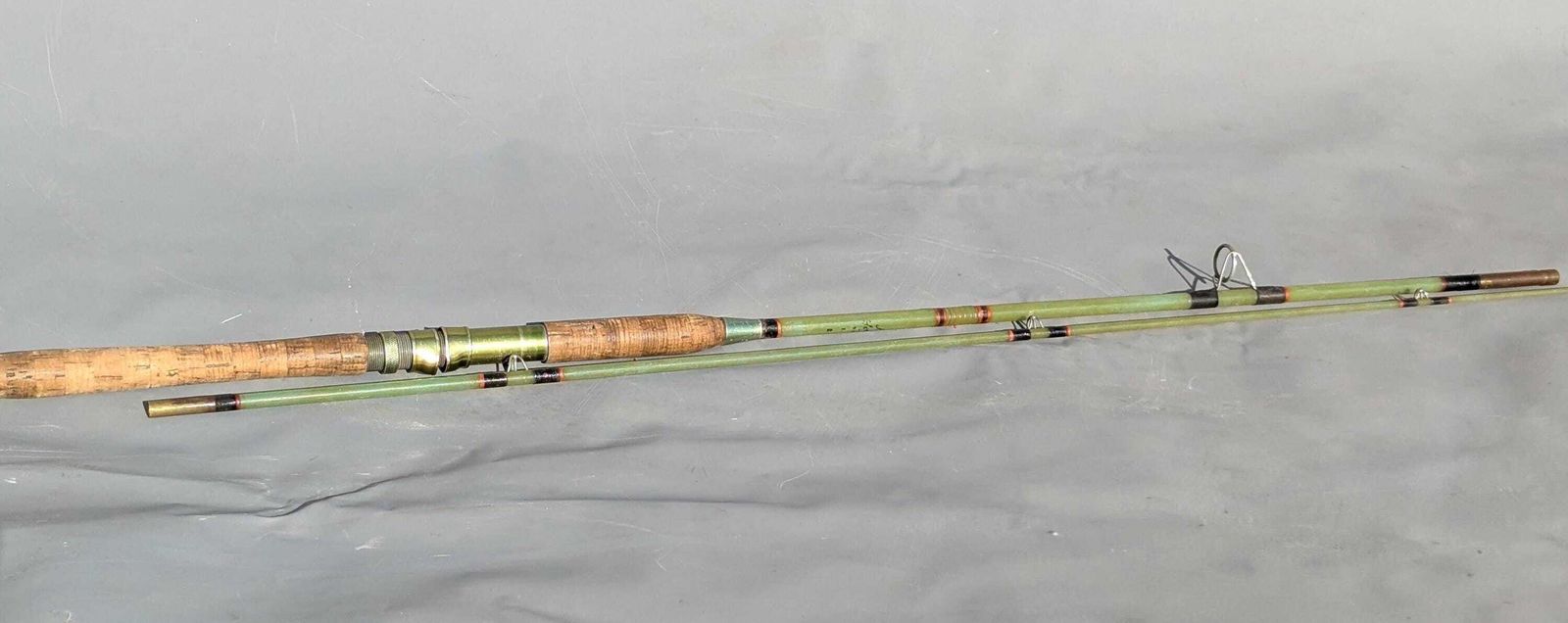 Canne à pêche spinning lourde vintage Allcocks, vers 1960