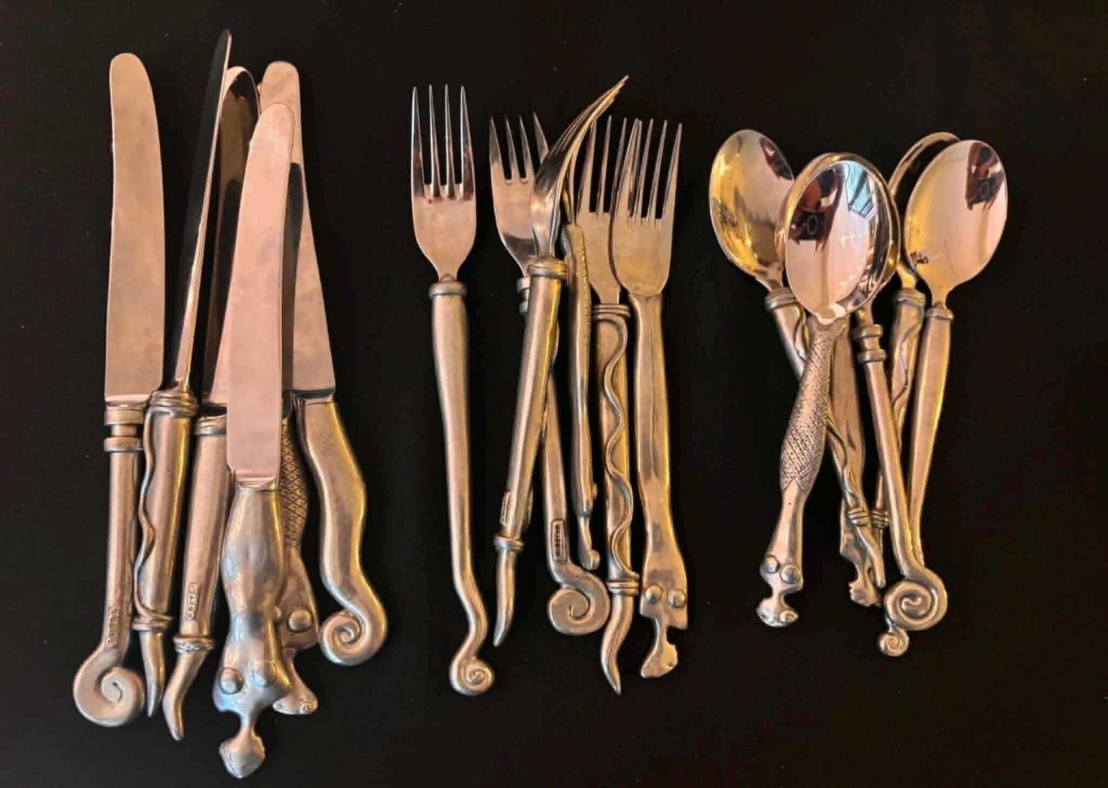 Carrol Boyes Zeldzame 18-delige Bestekset uit 1989, Vroeg Pewter Functional Art Flatware, Zuid-Afrikaans Brutalistisch Sculpturaal Tafelgerei photo Woonaccessoires