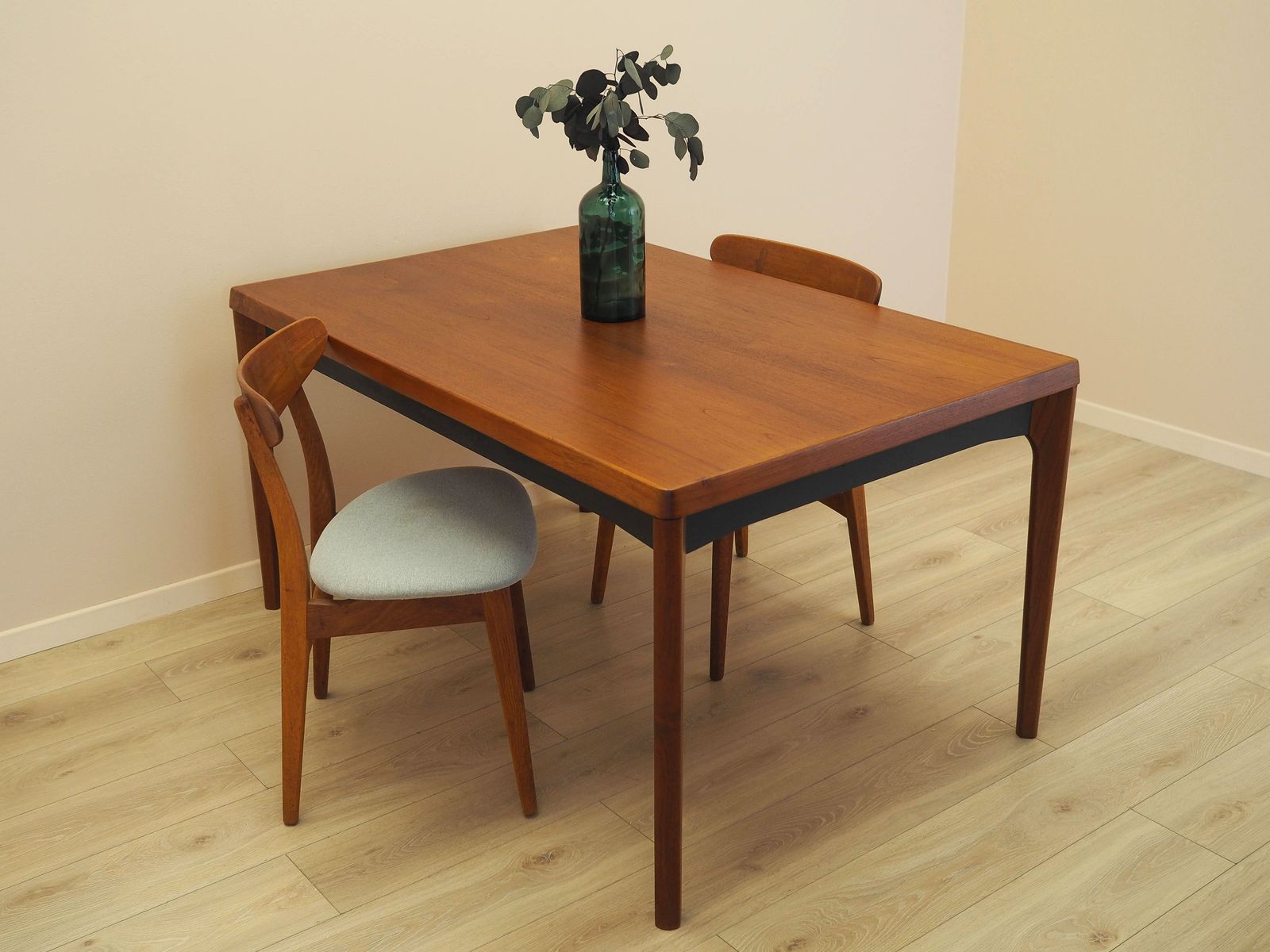 Teakhouten uitschuifbare eettafel van Henning Kjærnulf, Vejle Stole & Møbelfabrik, Denemarken, jaren 1960 photo 1609.0