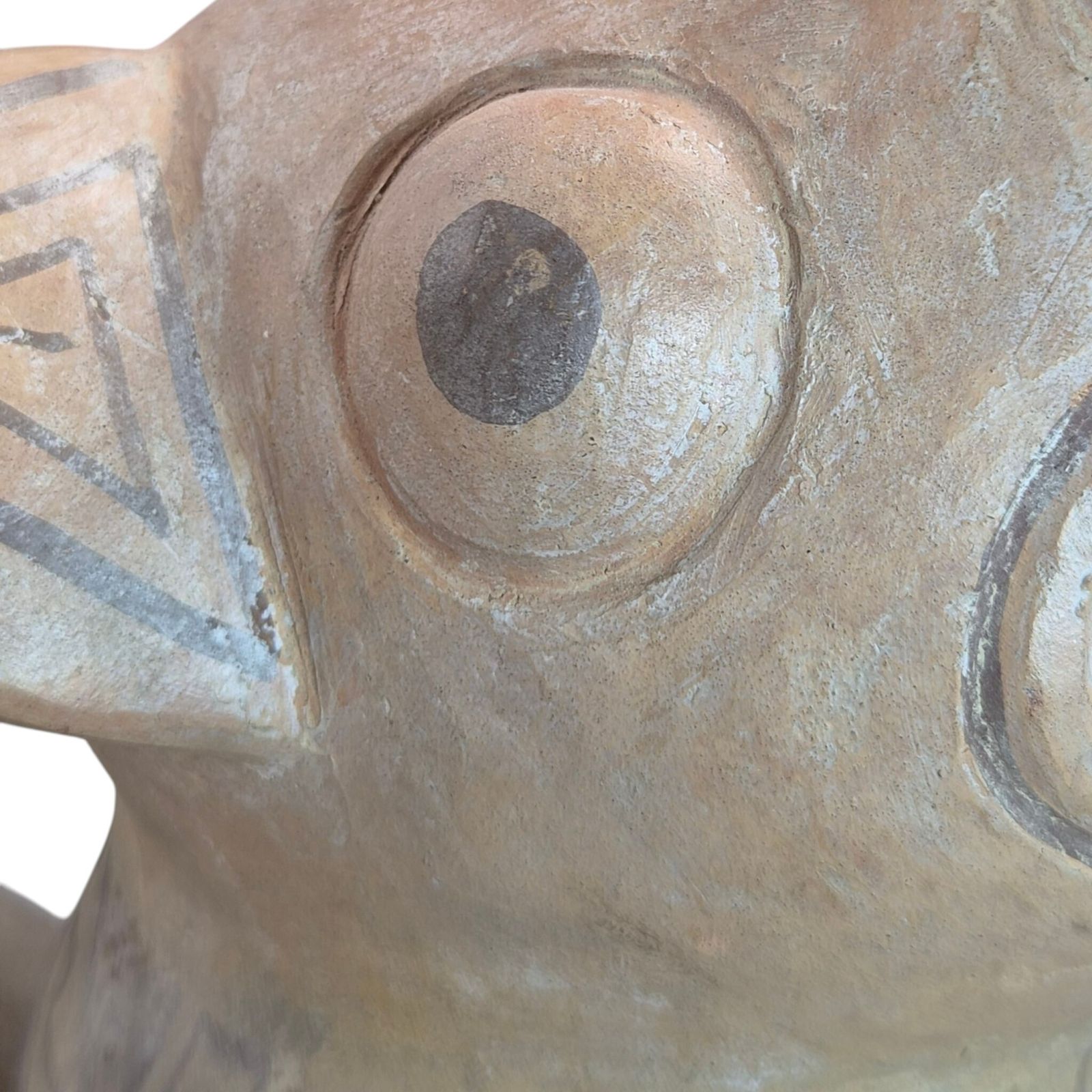 photo buy Authentiek pre-Columbiaans terracotta zoömorf artefact, meer dan 2000 jaar oud