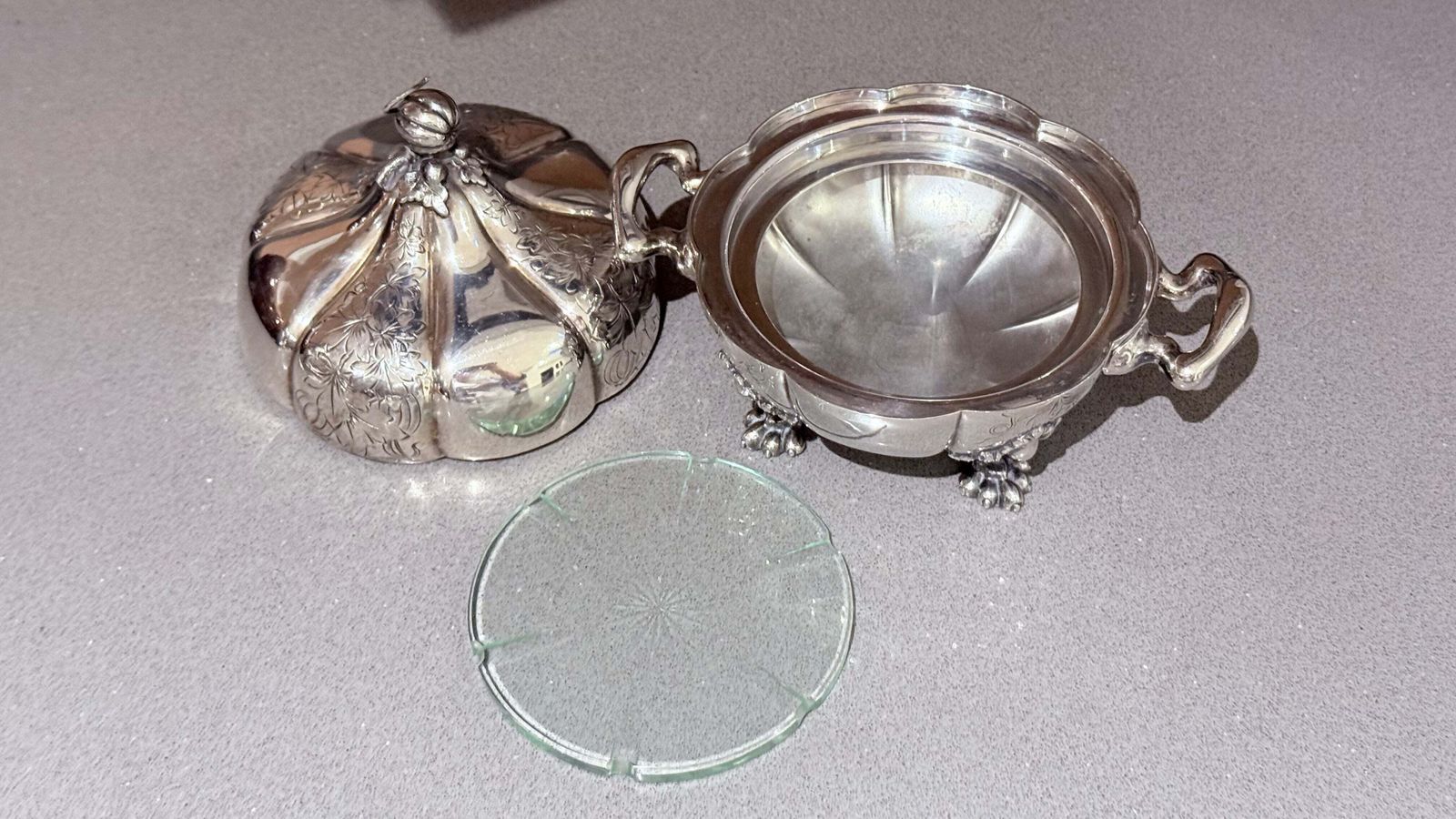 Woonaccessoires Antiek decoratief kaviaarschaal serveerset, zilveren quadruple plate deksel, lepel photo