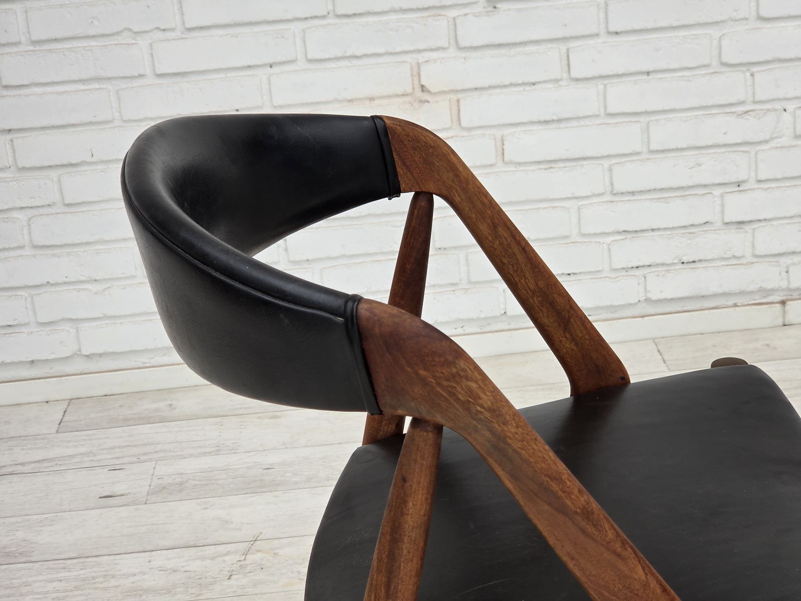 1795.0 1960s, Danish Design By Kai Kristensen, Set Of 4 Armchairs, Leather, Teak Wood. photo