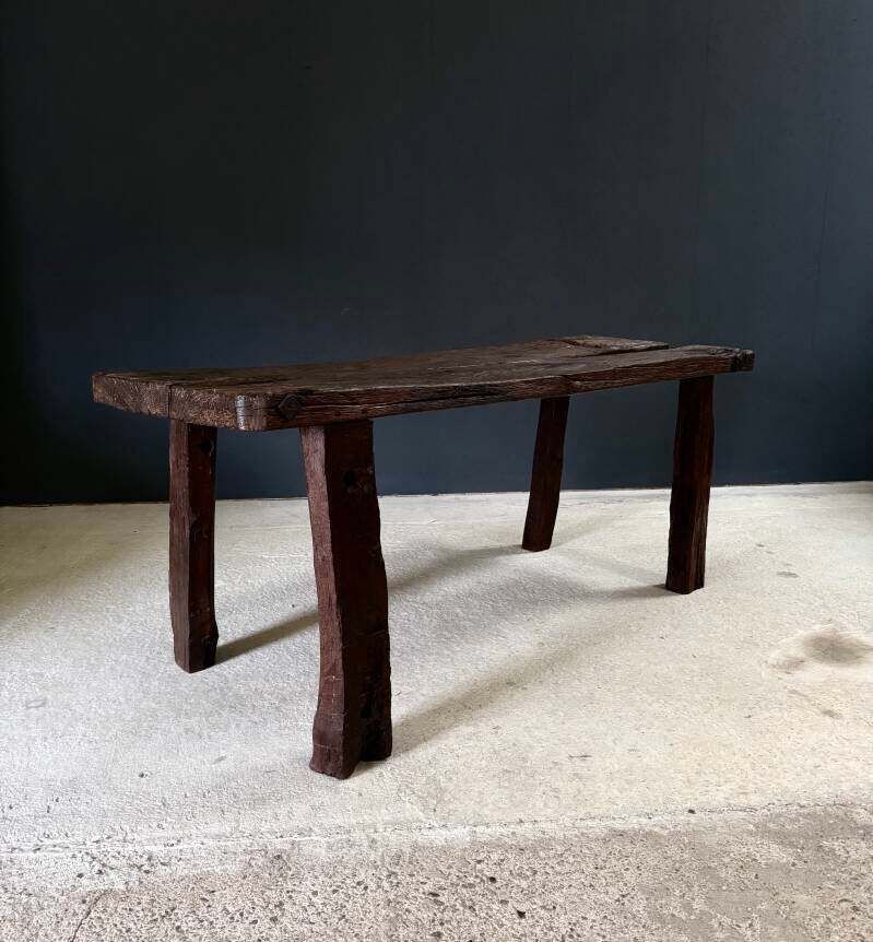 Handgemaakte gebeeldhouwde werkbanktafel, begin 19e eeuw photo furniture