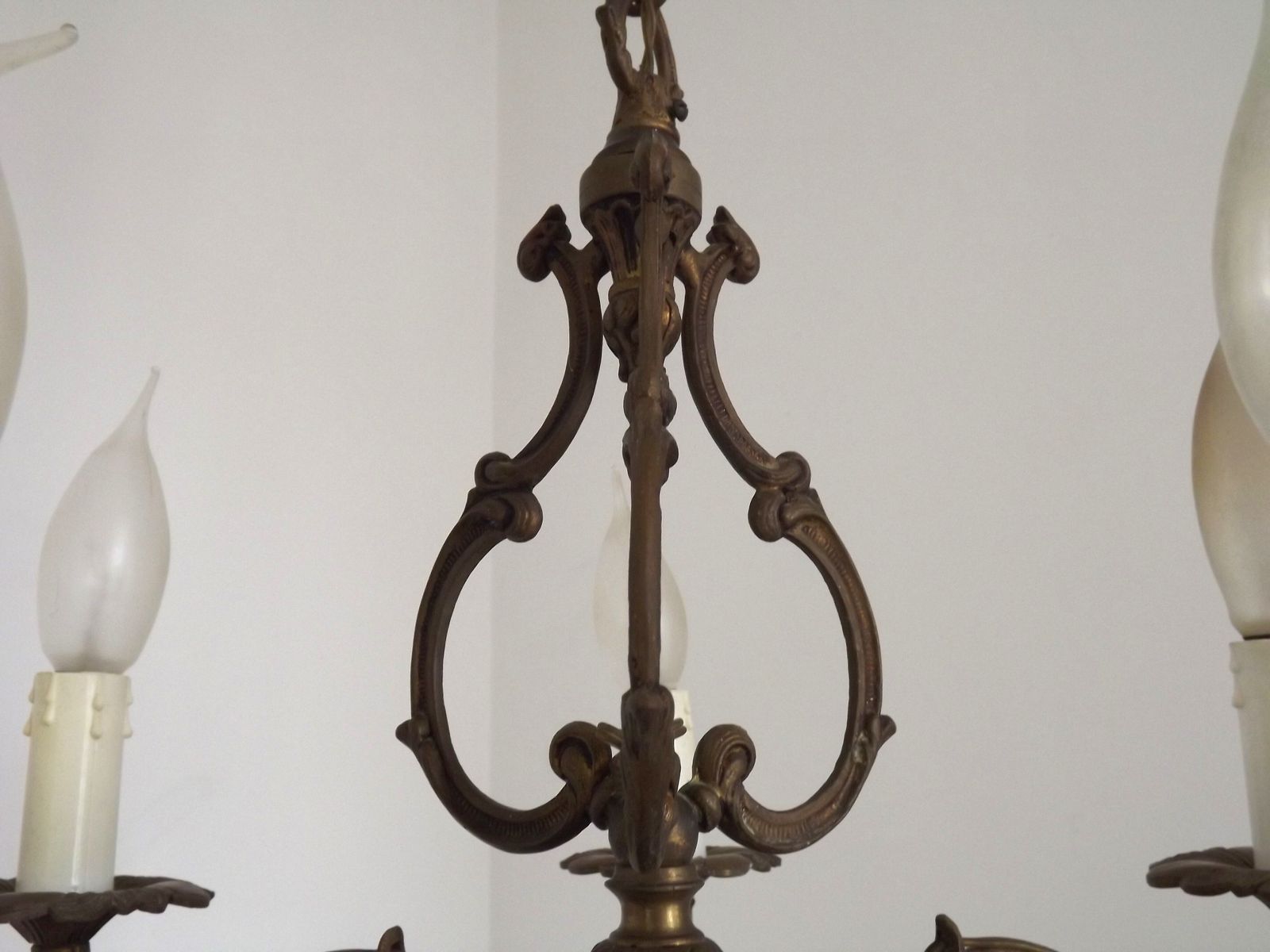Lustre d'époque français à cinq lumières, cage triangulaire en bronze photo vintage