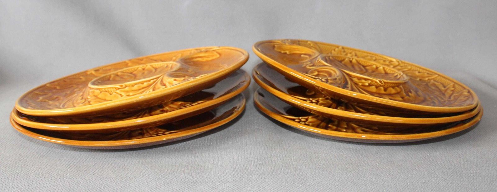 photo for sale Set van 6 vintage Franse Gien honingbruin keramiek majolica artisjokborden, serveerschaal, verdeelborden, logo Gien France jaren 1960, amber