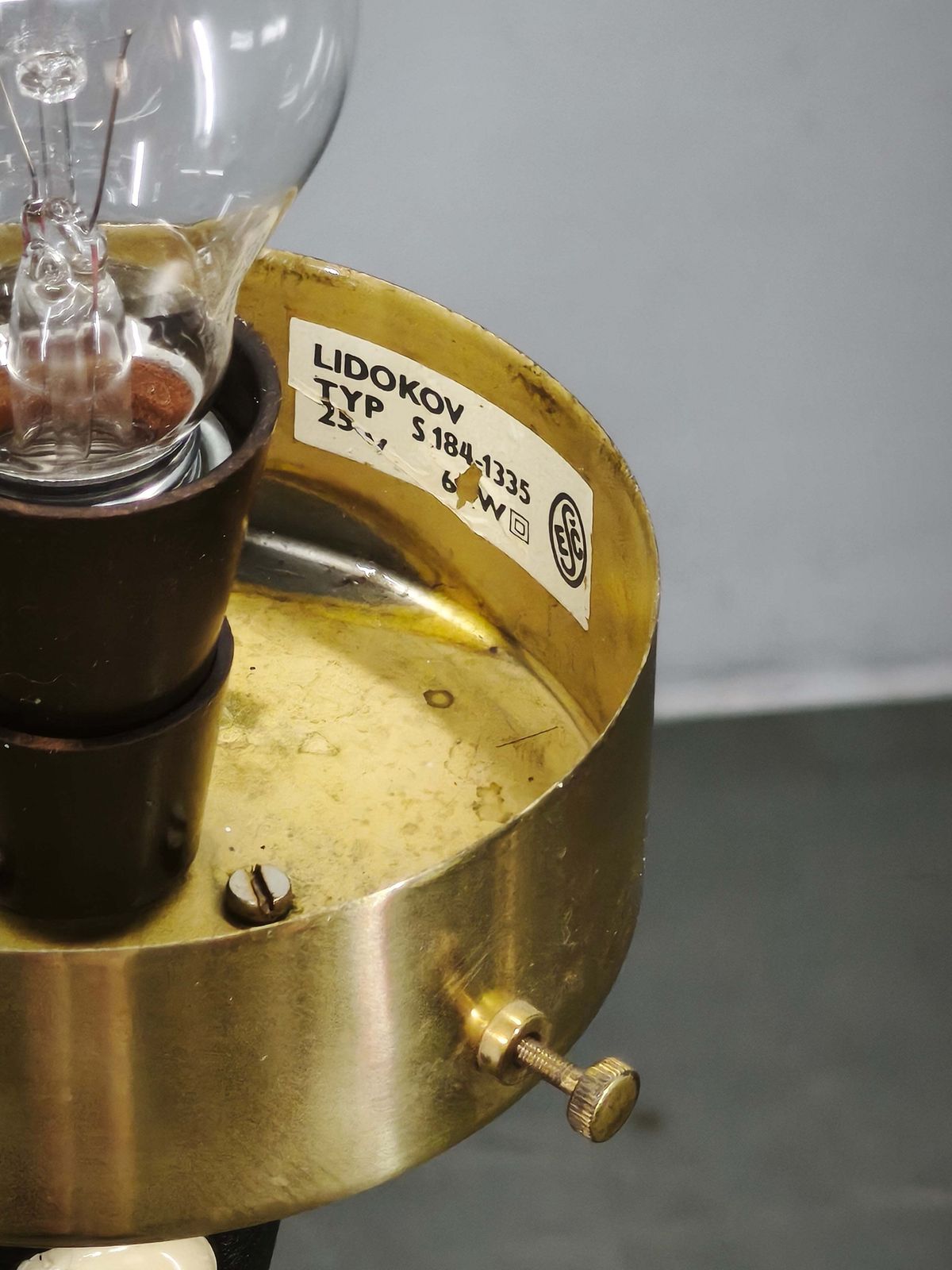 Verlichting Lidokov Space Age Vloerlamp van Messing en Opaalwit Glas, jaren 1960 photo