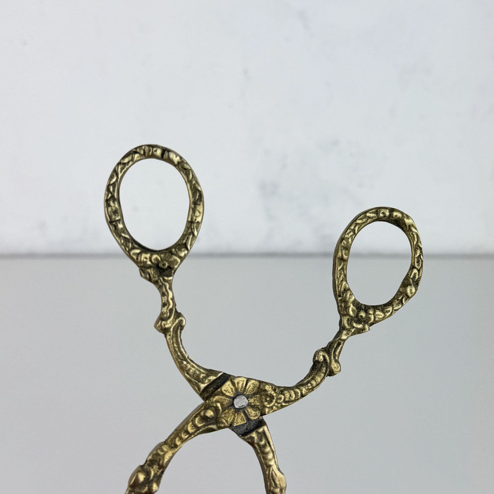 Vintage Florentine Lily Serving Tongs, Rare Collectible Italian Brass Pastry Tongs photo 90.0