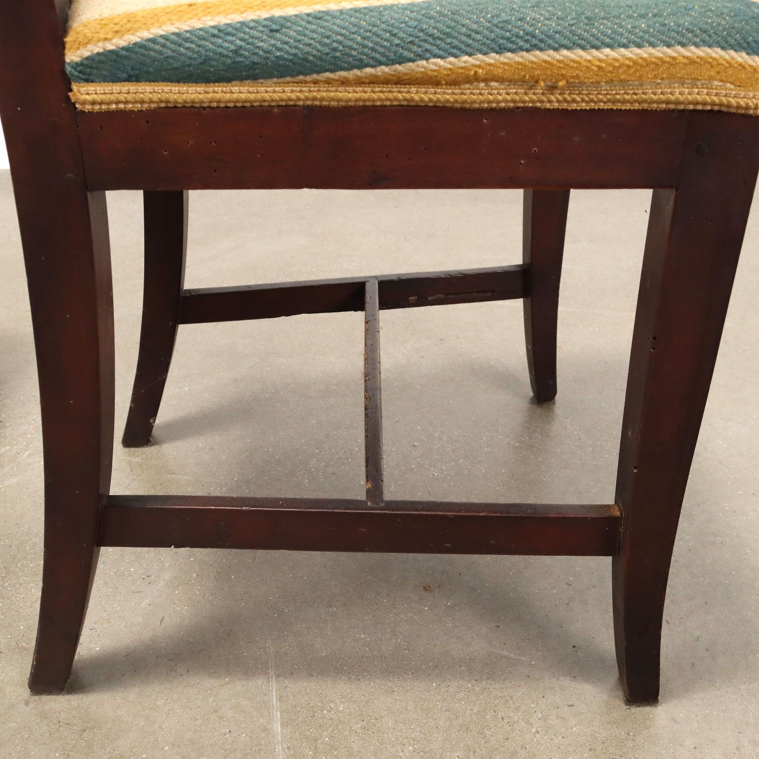 Antieke stoelen, walnoot, gestoffeerde zitting, Italië, 19e eeuw photo vintage