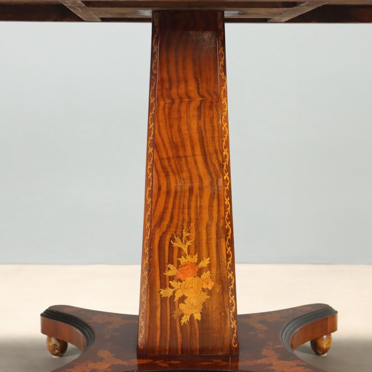 Antieke tafel Bois De Violette mahonie inlegwerk Italië 19e eeuw photo 840.0
