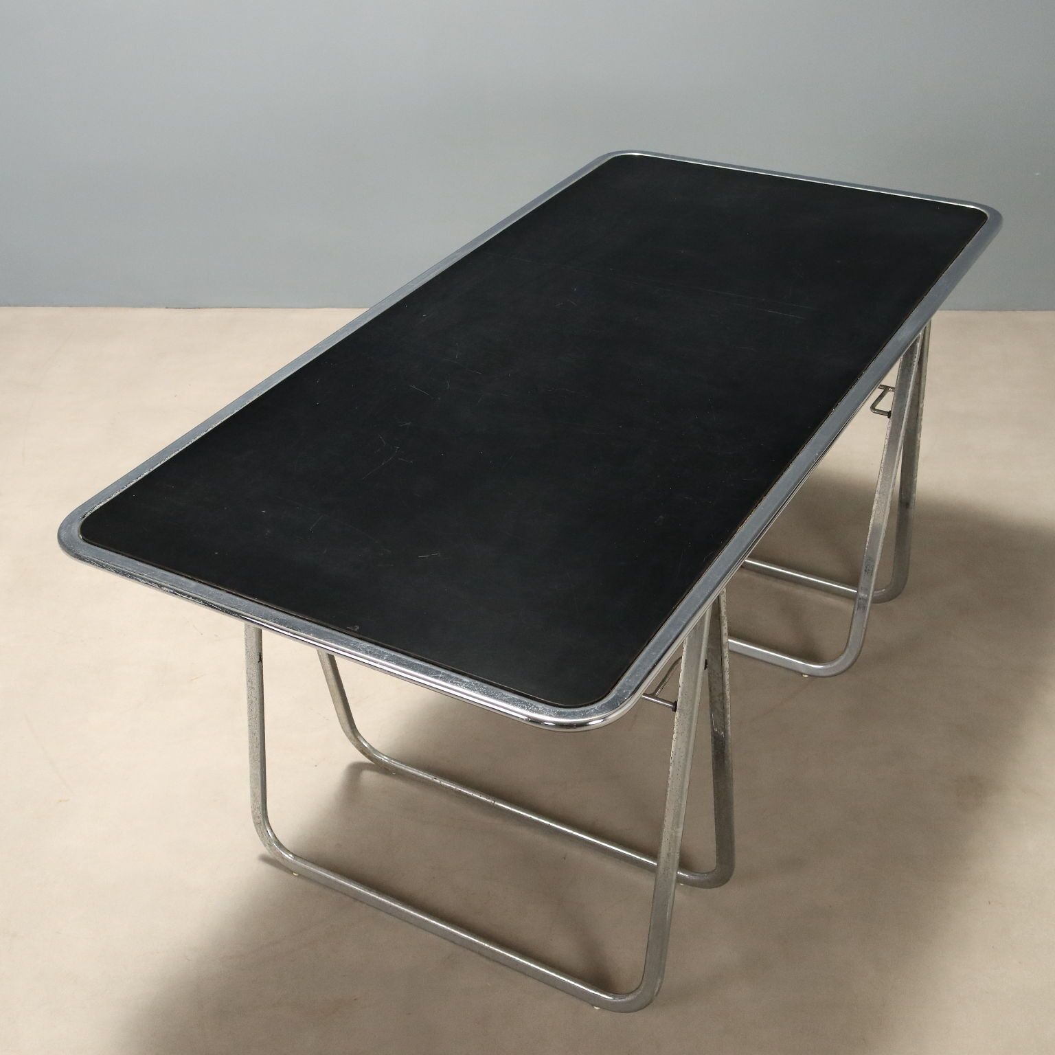 Vintage tafel, verchroomd metaal, laminaat, Italiaans design, jaren 1970 photo buy
