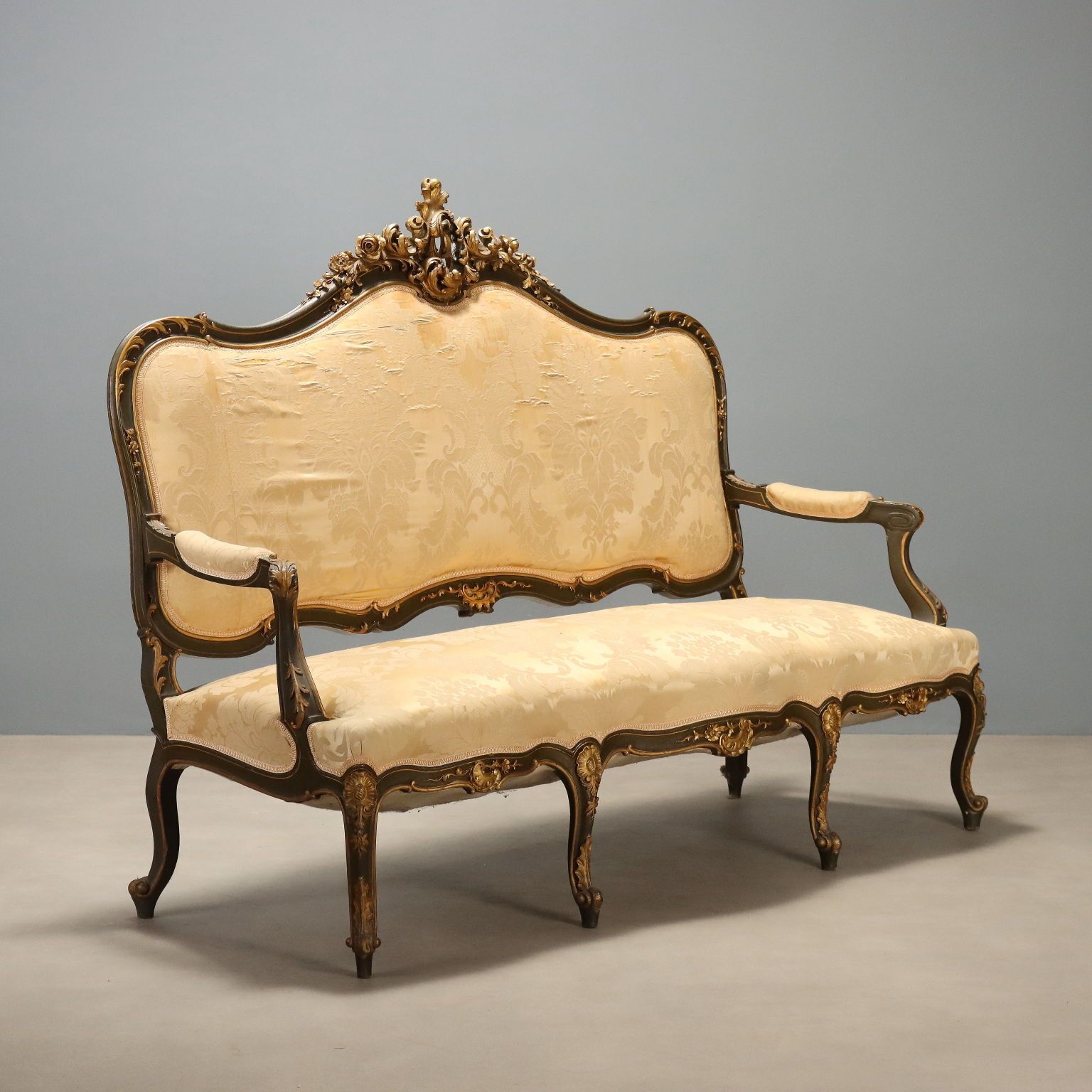 Barokke sofa, gesneden hout, bekleding, Italië, 19e eeuw