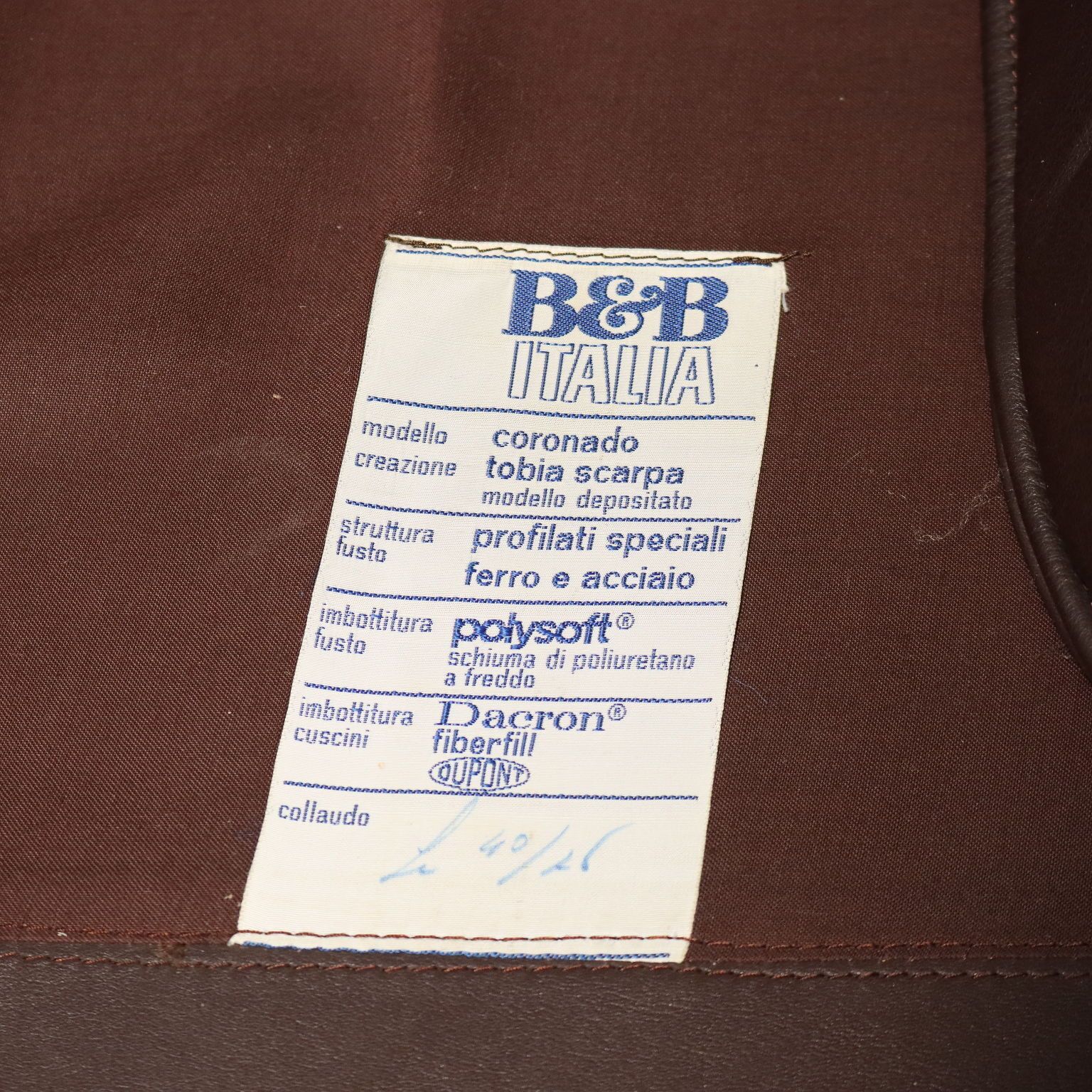 photo furniture B&B Coronado Armchairs Leather Design Tobia And Afra Scarpa 1970s