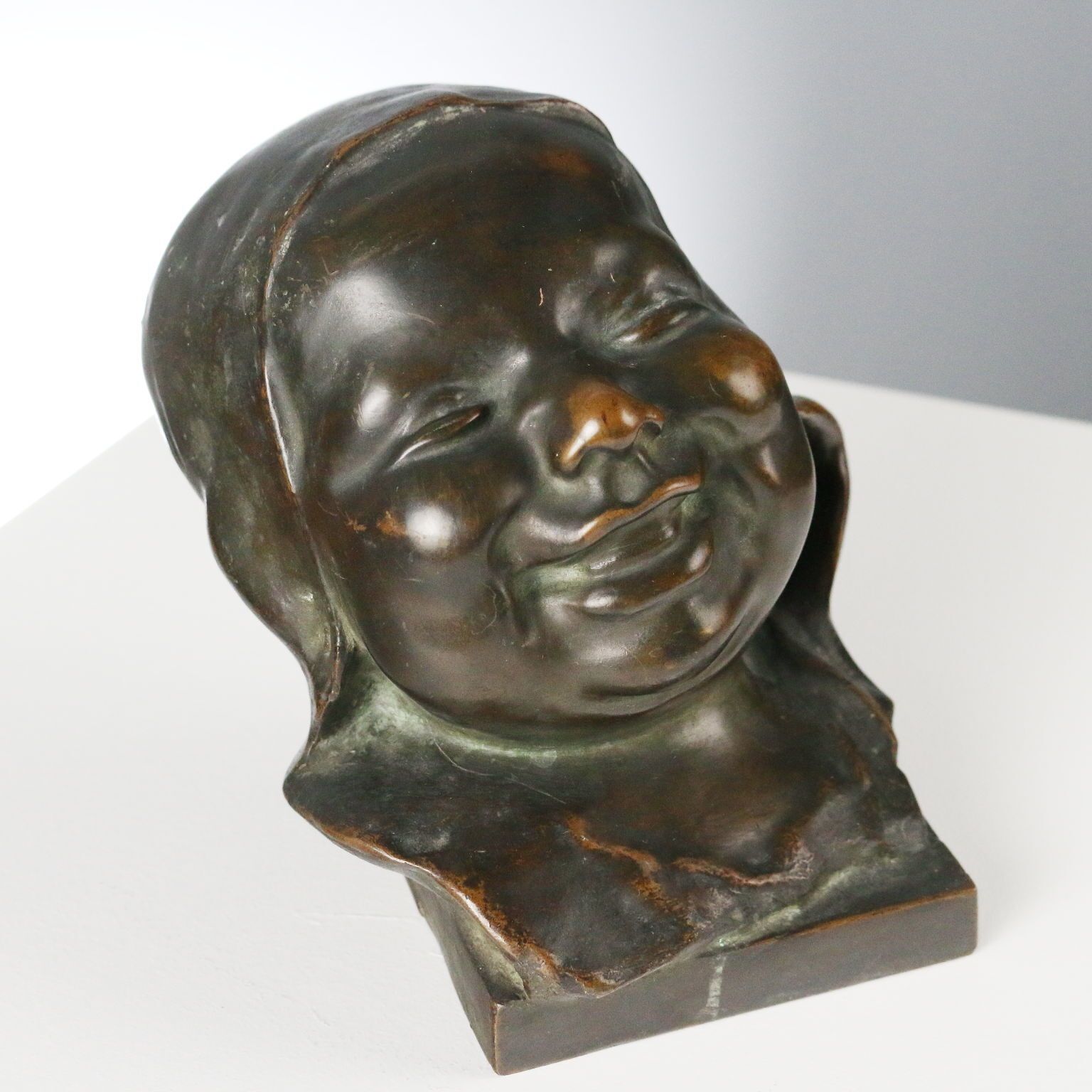 Antiek bronzen sculptuur, kind, Italië, begin 20e eeuw photo for sale