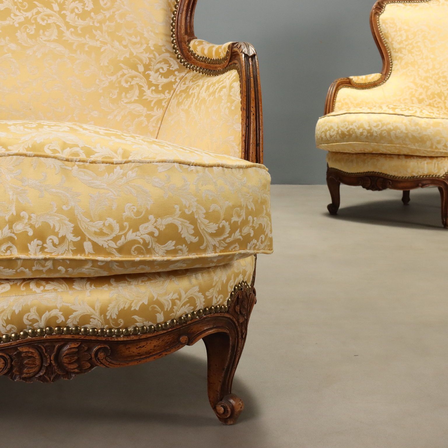Antieke Fauteuils Walnoot Stof Krulpoten Italië XX Eeuw photo buy