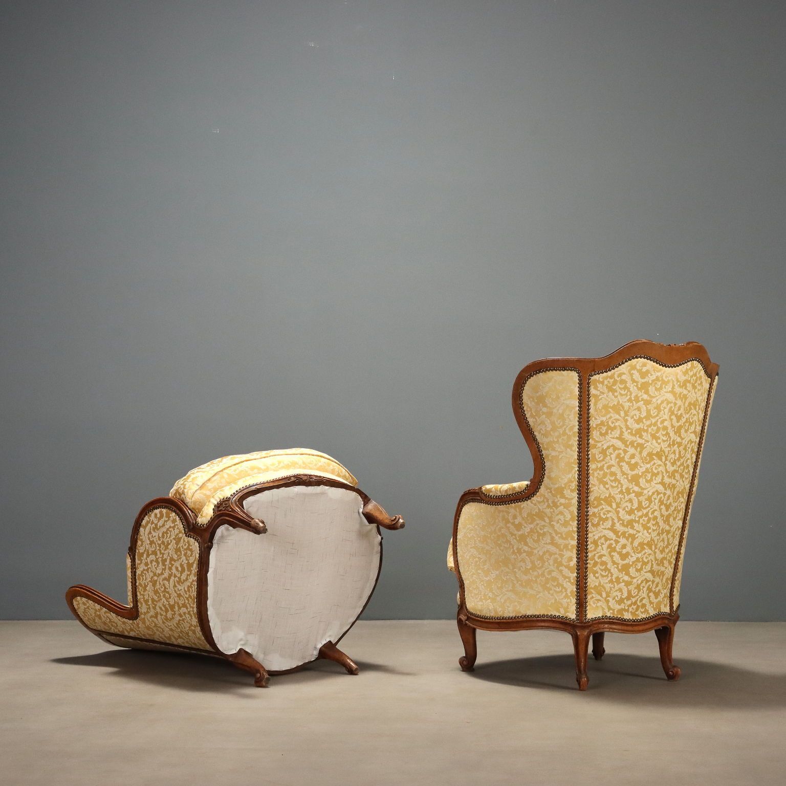 Meubels Antieke Fauteuils Walnoot Stof Krulpoten Italië XX Eeuw photo
